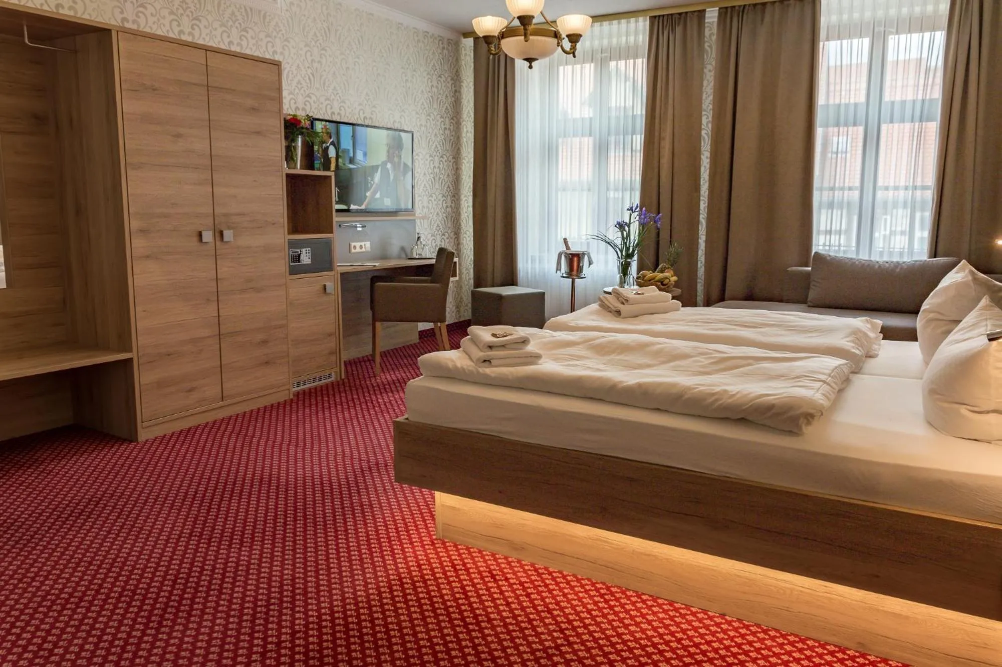 Bedroom, Bed in Hotel Schwarzer Adler Tangermünde