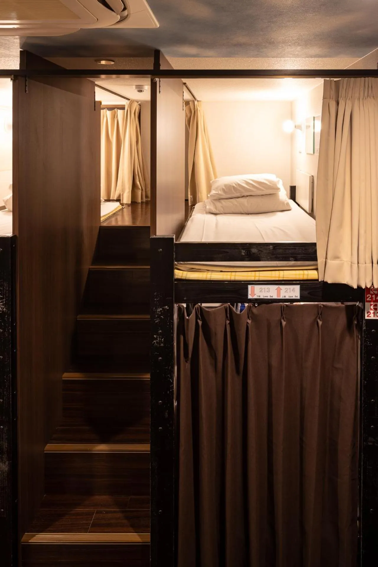 Bed in Hotel Owl Tokyo Nippori