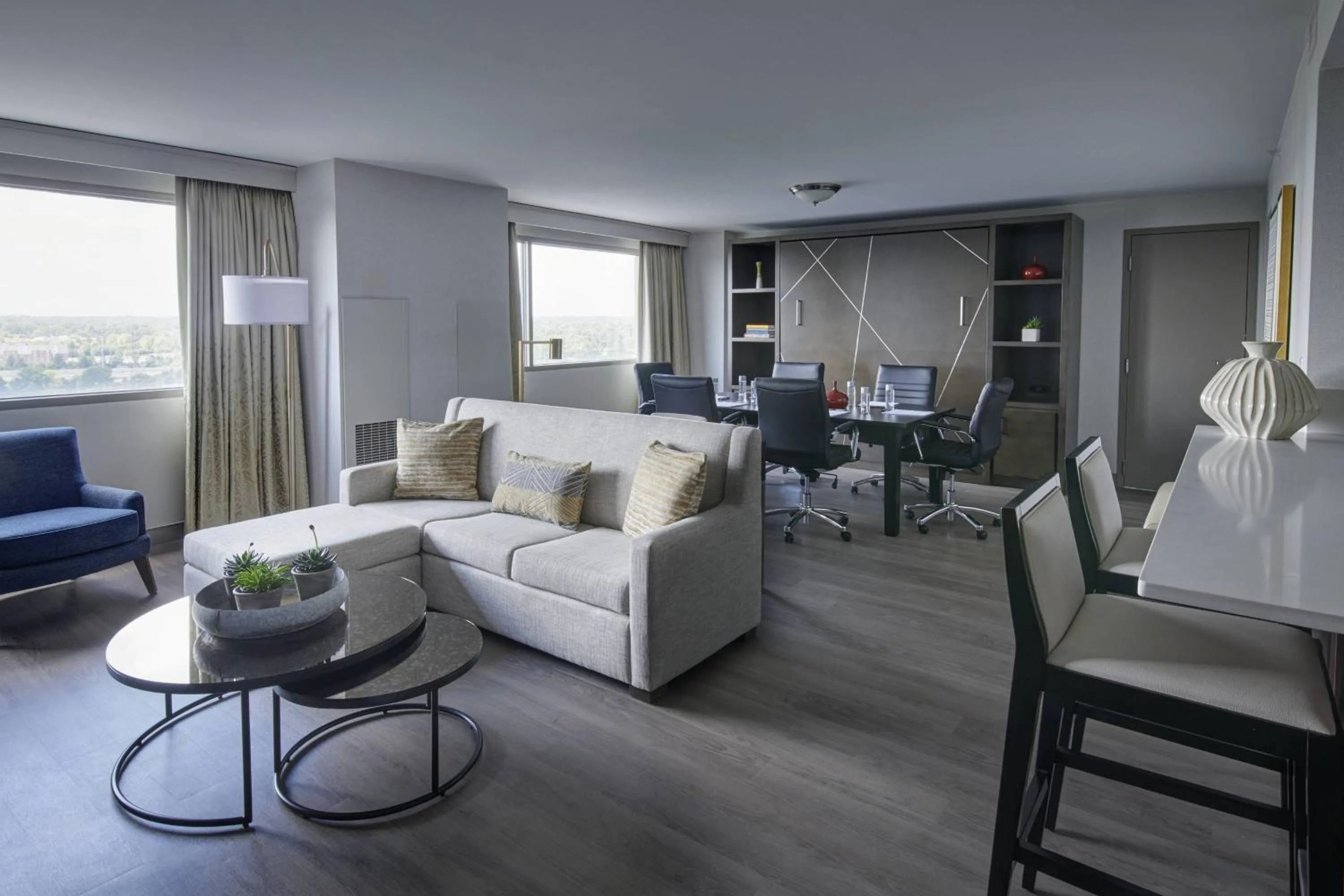 Photo of the whole room in Detroit Marriott Troy