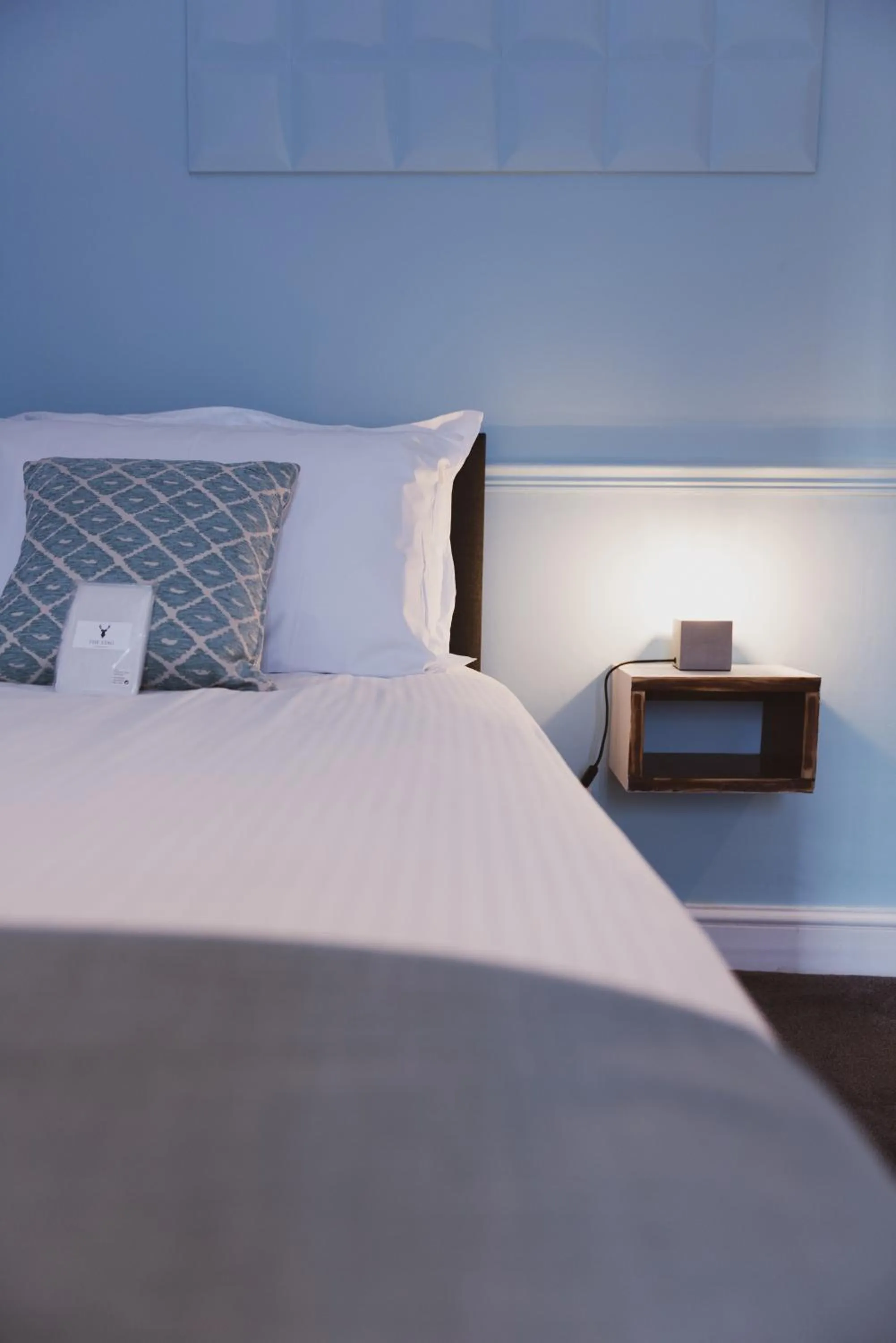 Bedroom, Bed in The Stag Hotel, Restaurant and Bar