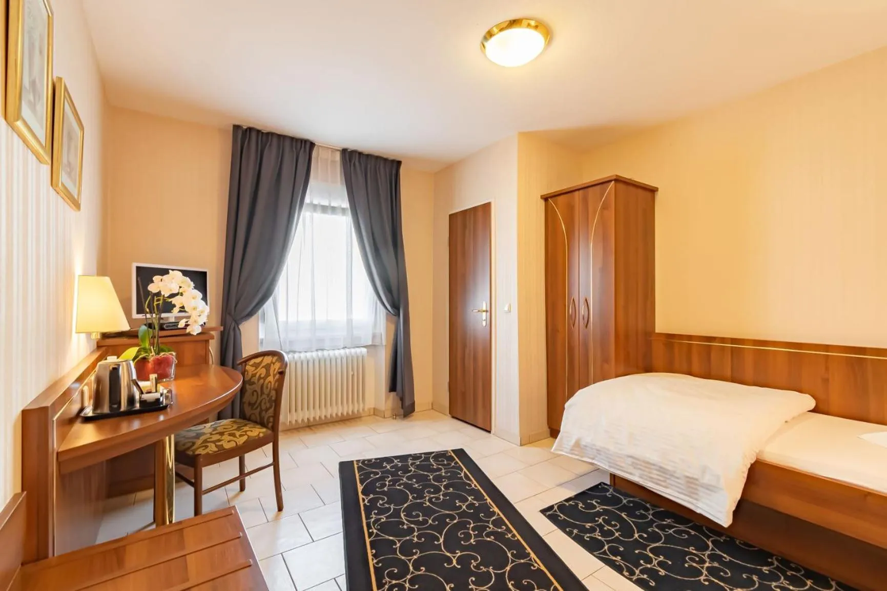 Bed in Hotel Re'ser Stuff