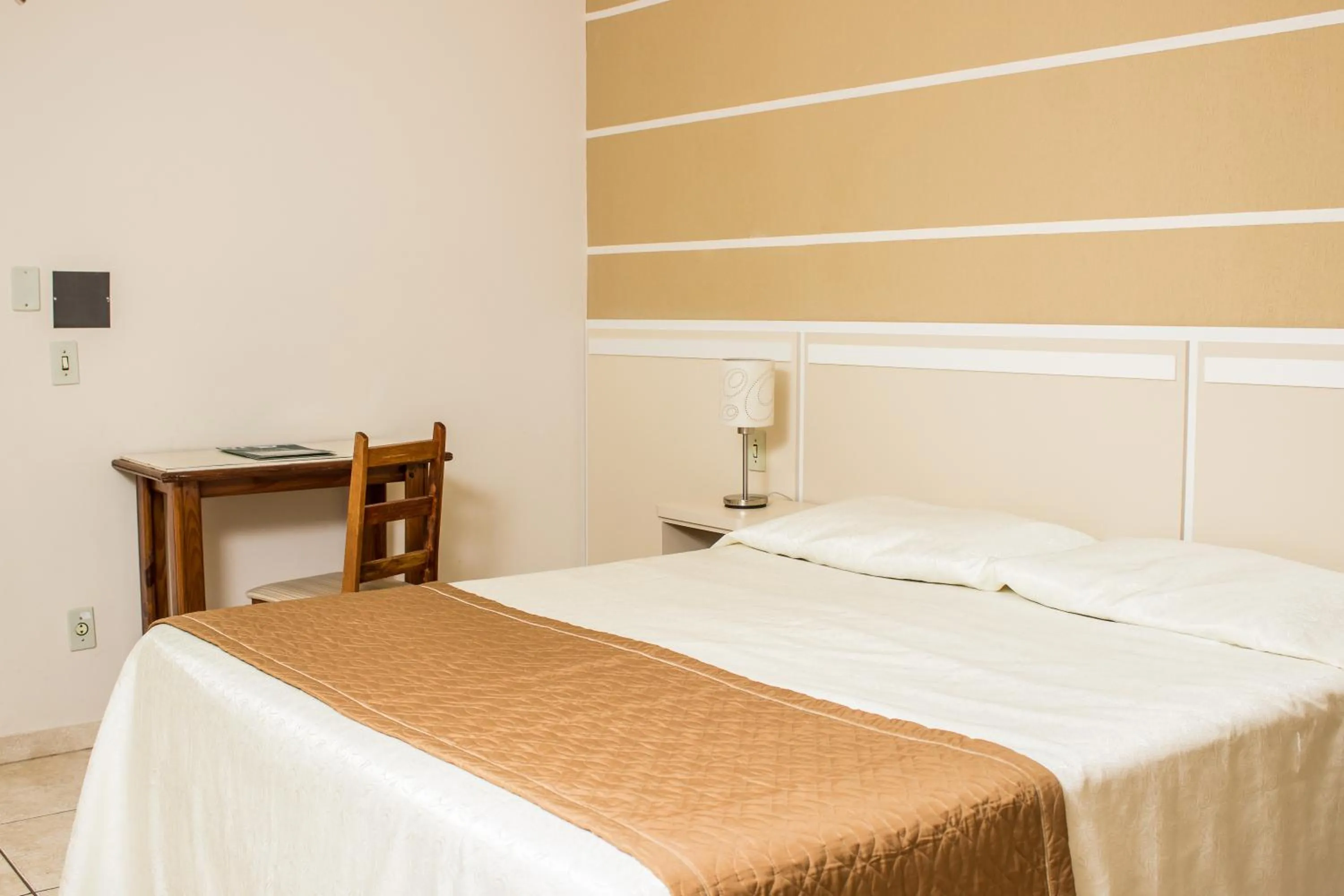 Property building, Bed in Pousada Cataratas