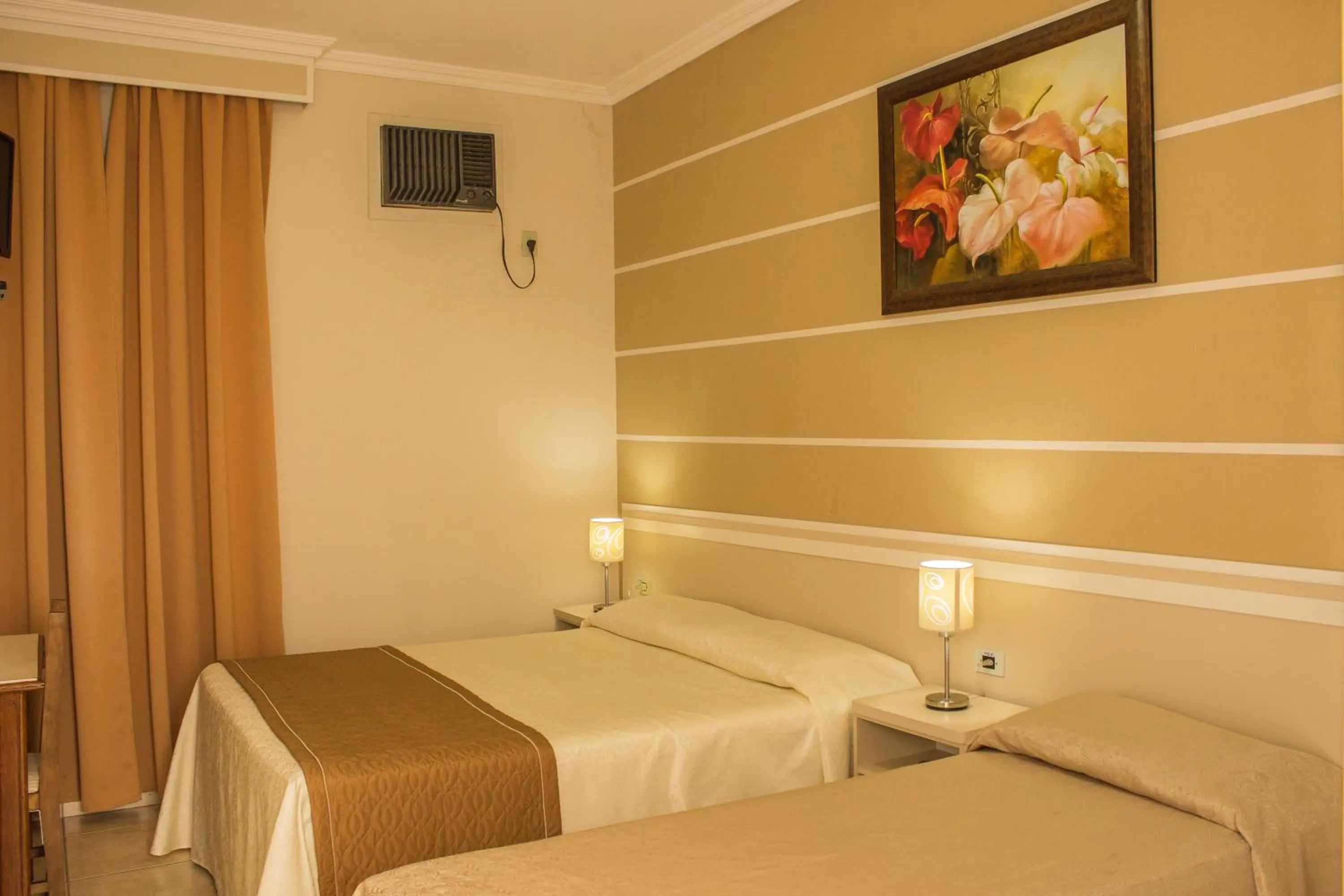 Photo of the whole room, Bed in Pousada Cataratas