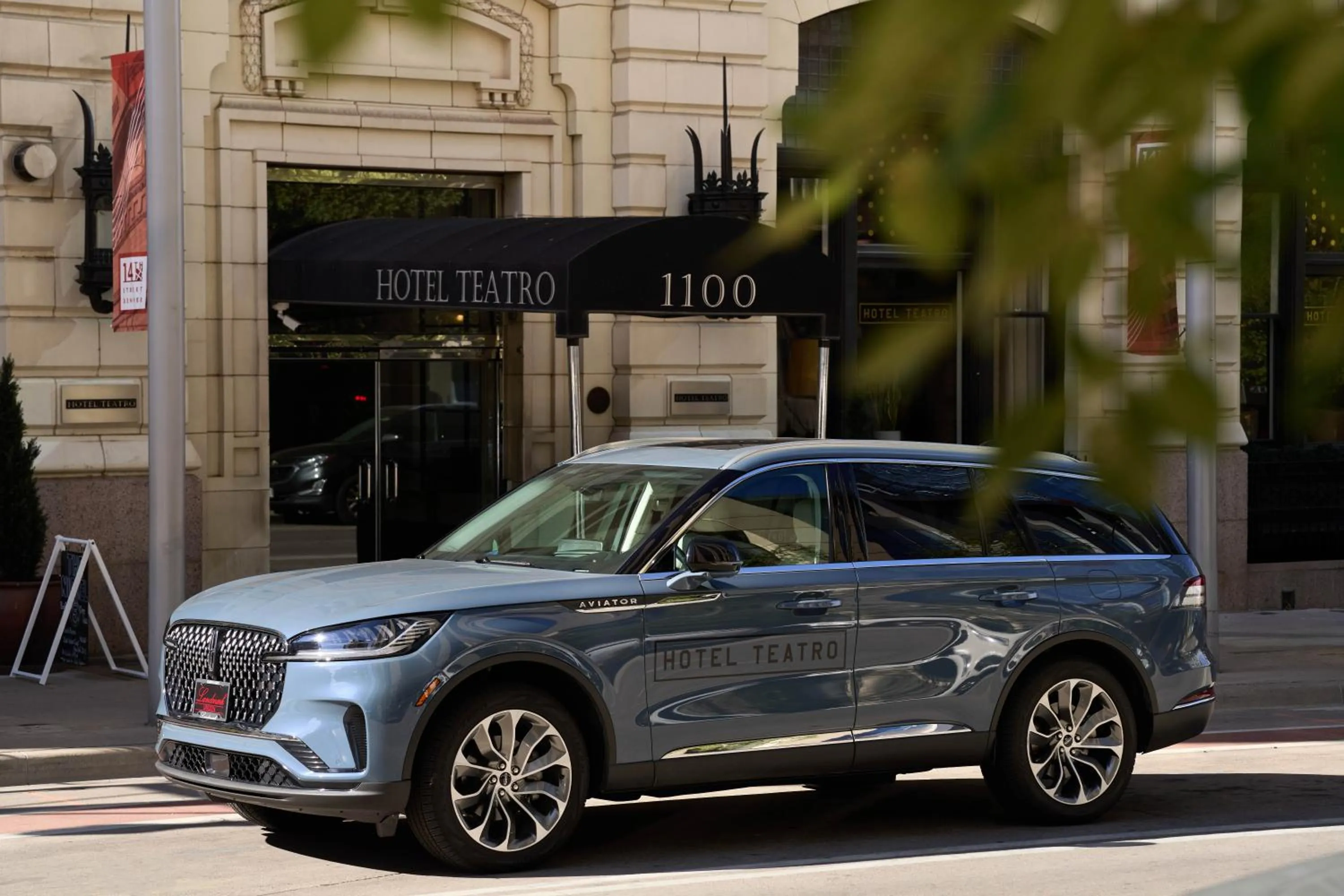 shuttle in Hotel Teatro