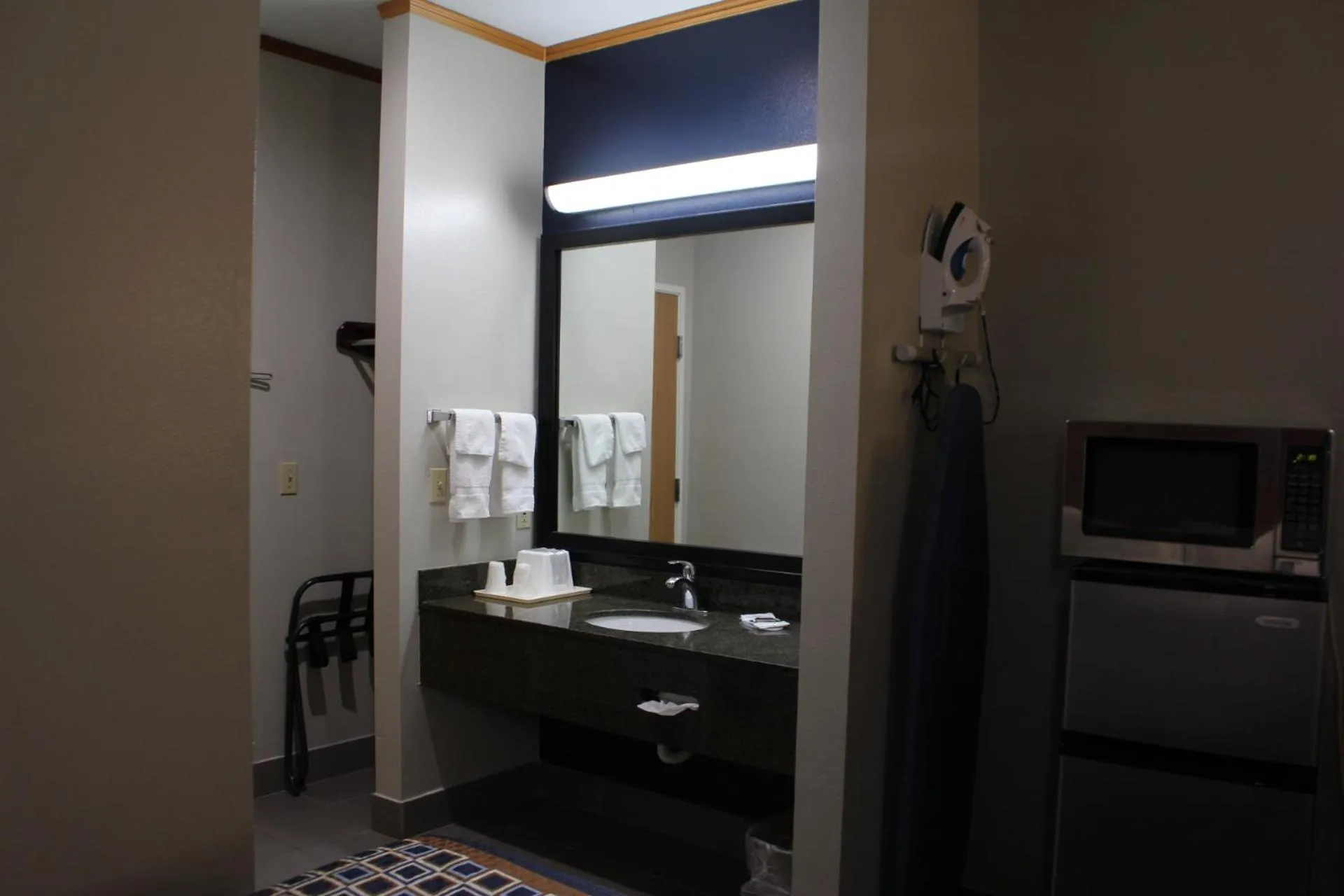 Bathroom in Home Gate Inn & Suites