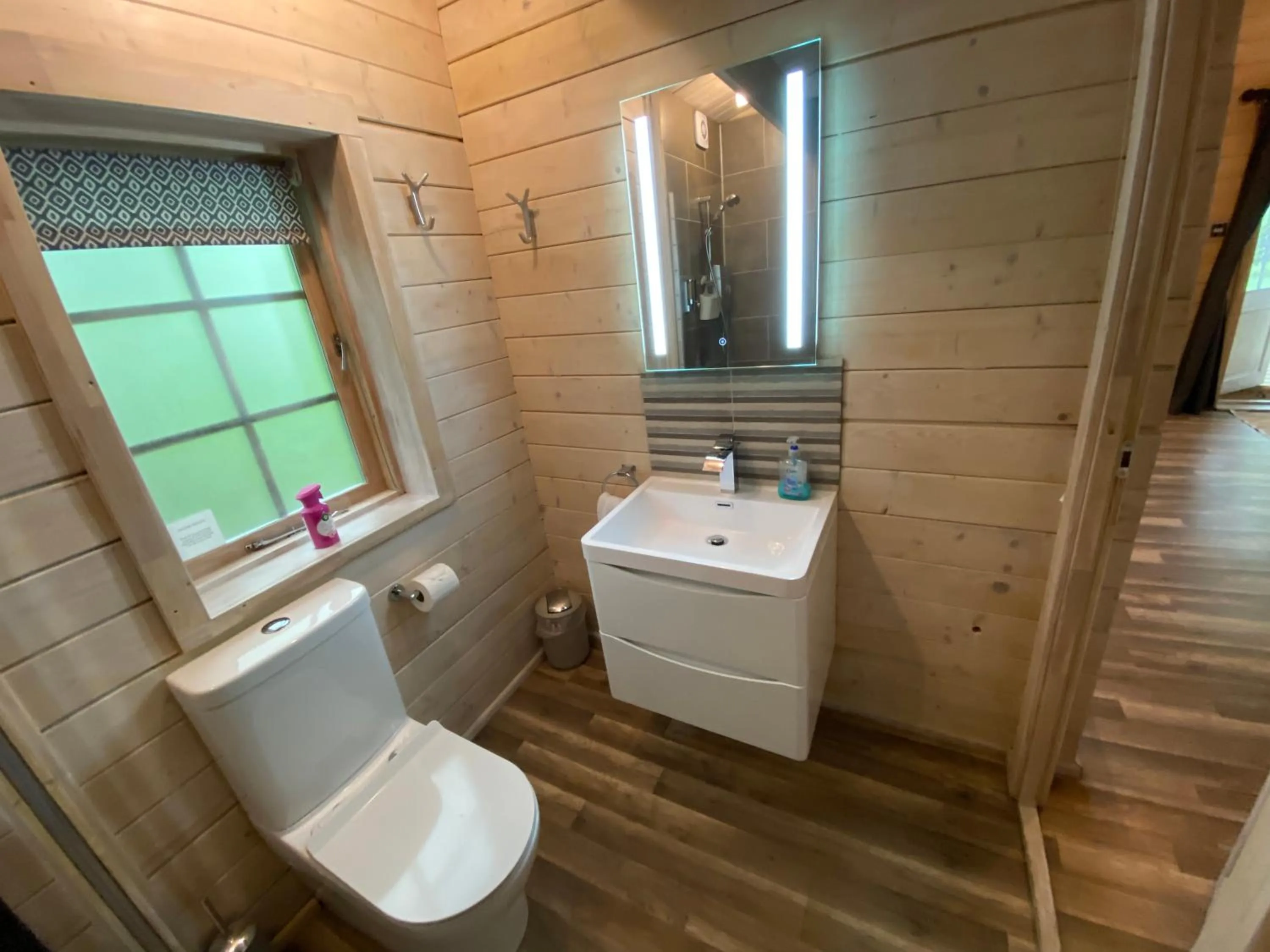 Bathroom in The Secret Cottage & Hideaway Caravan