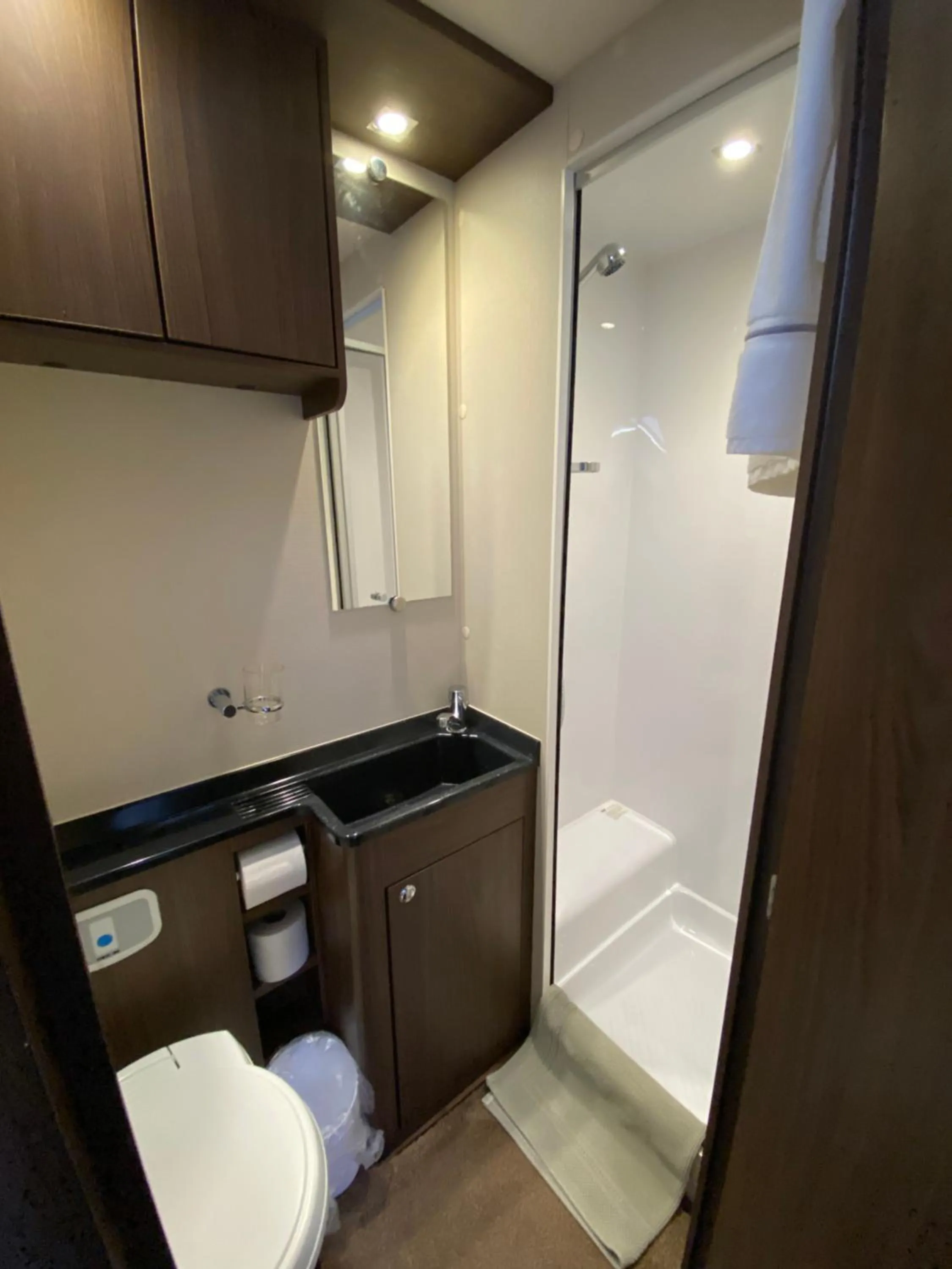 Bathroom in The Secret Cottage & Hideaway Caravan