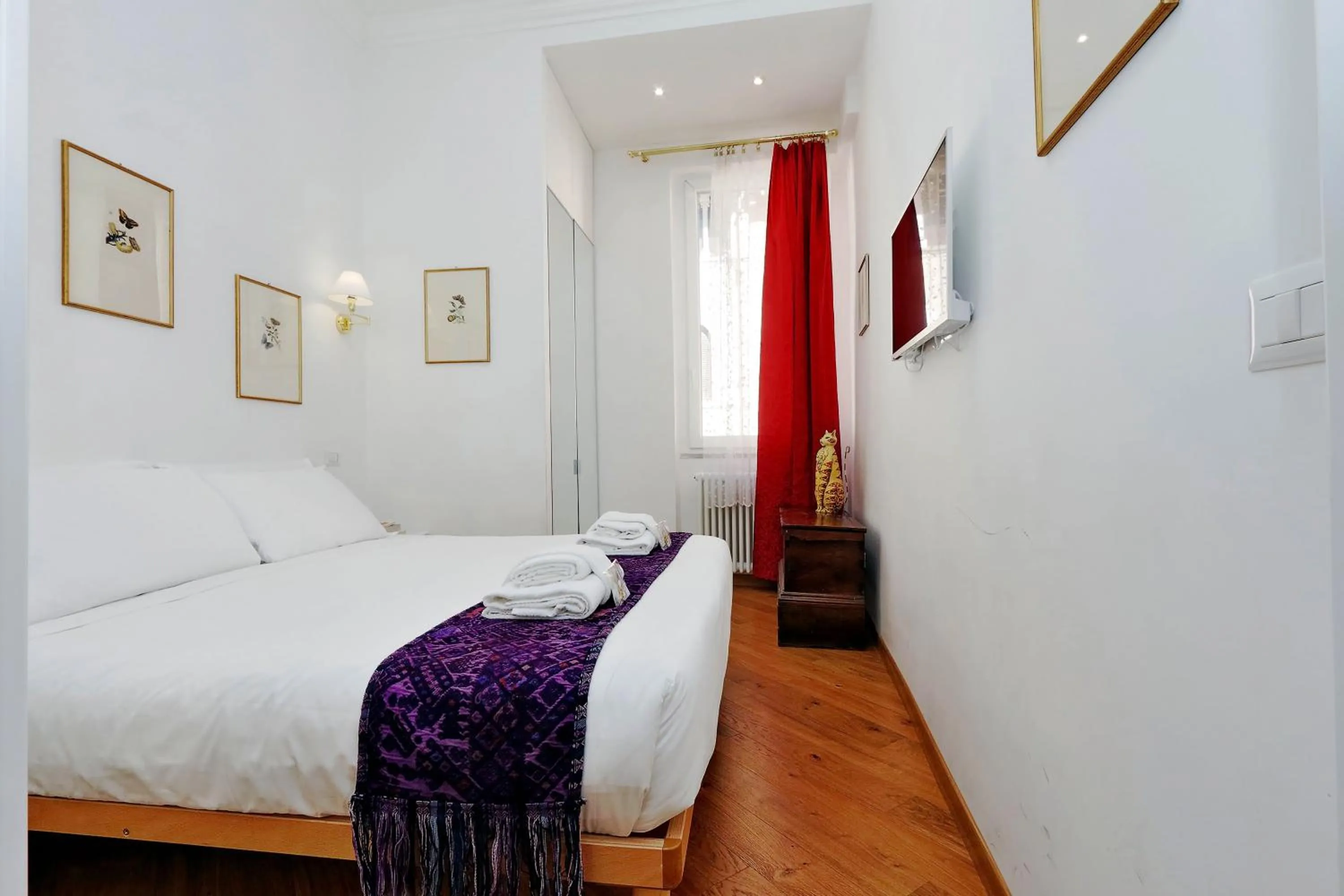 Bedroom, Bed in Sistina