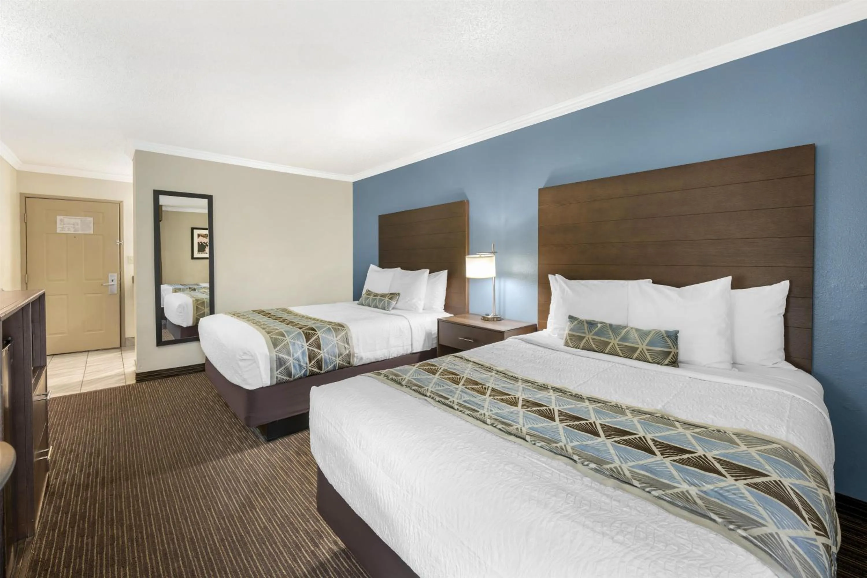Bedroom, Bed in Best Western Airport Albuquerque InnSuites Hotel & Suites