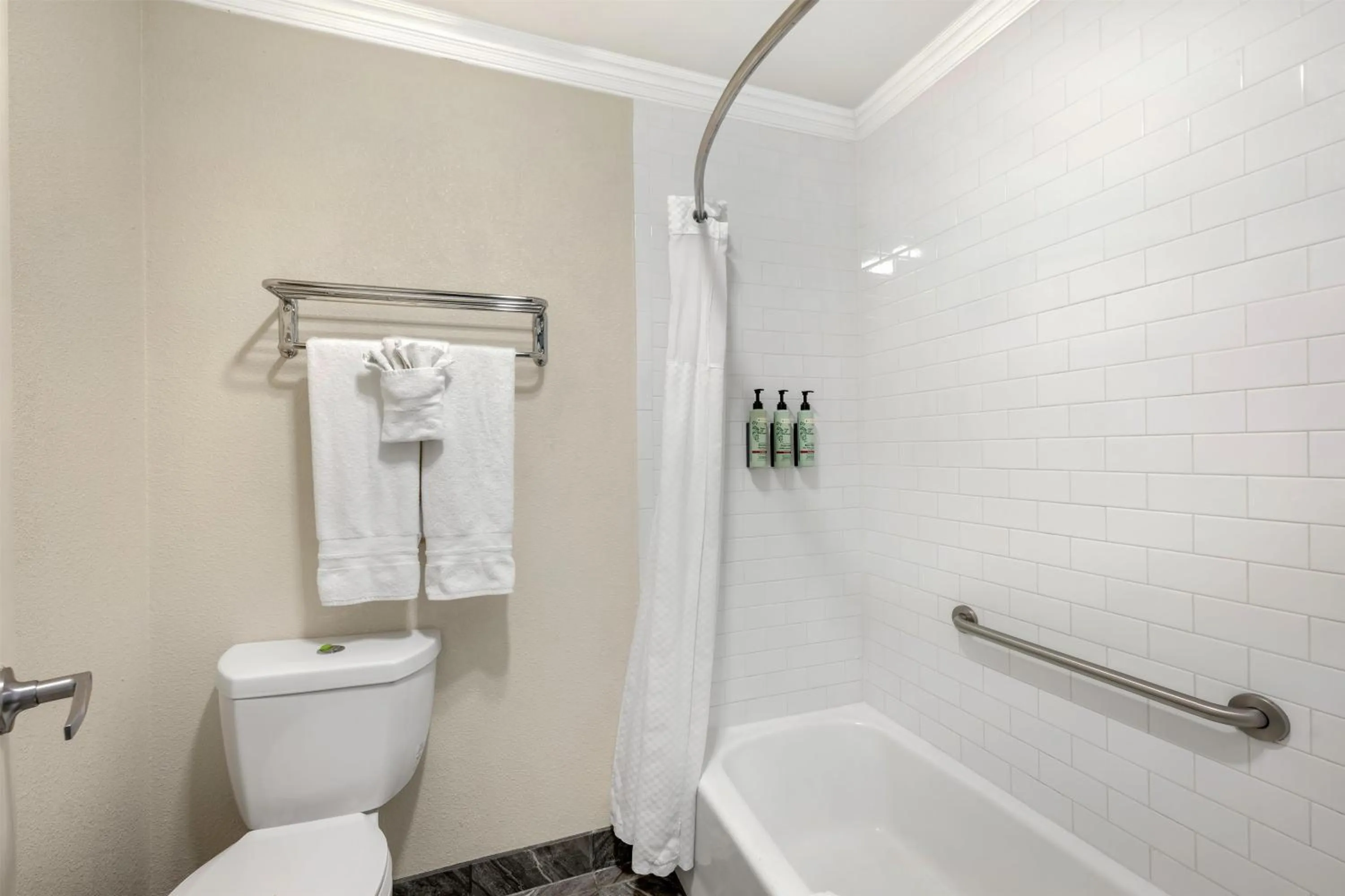 Bathroom in Best Western Airport Albuquerque InnSuites Hotel & Suites