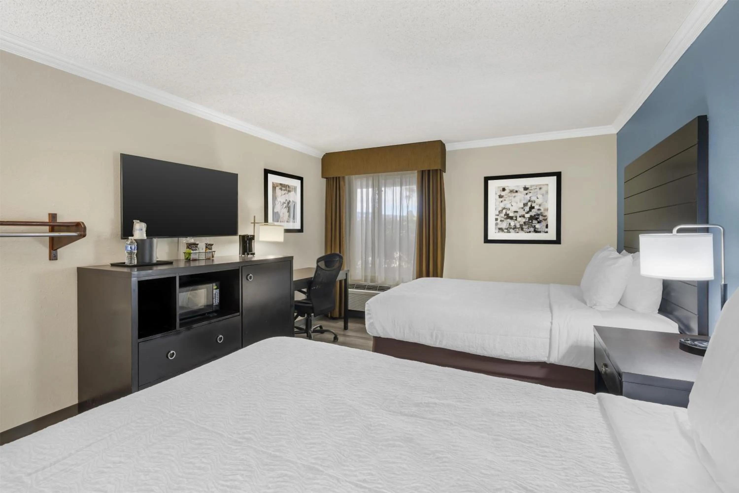 Bedroom, Bed in Best Western Airport Albuquerque InnSuites Hotel & Suites