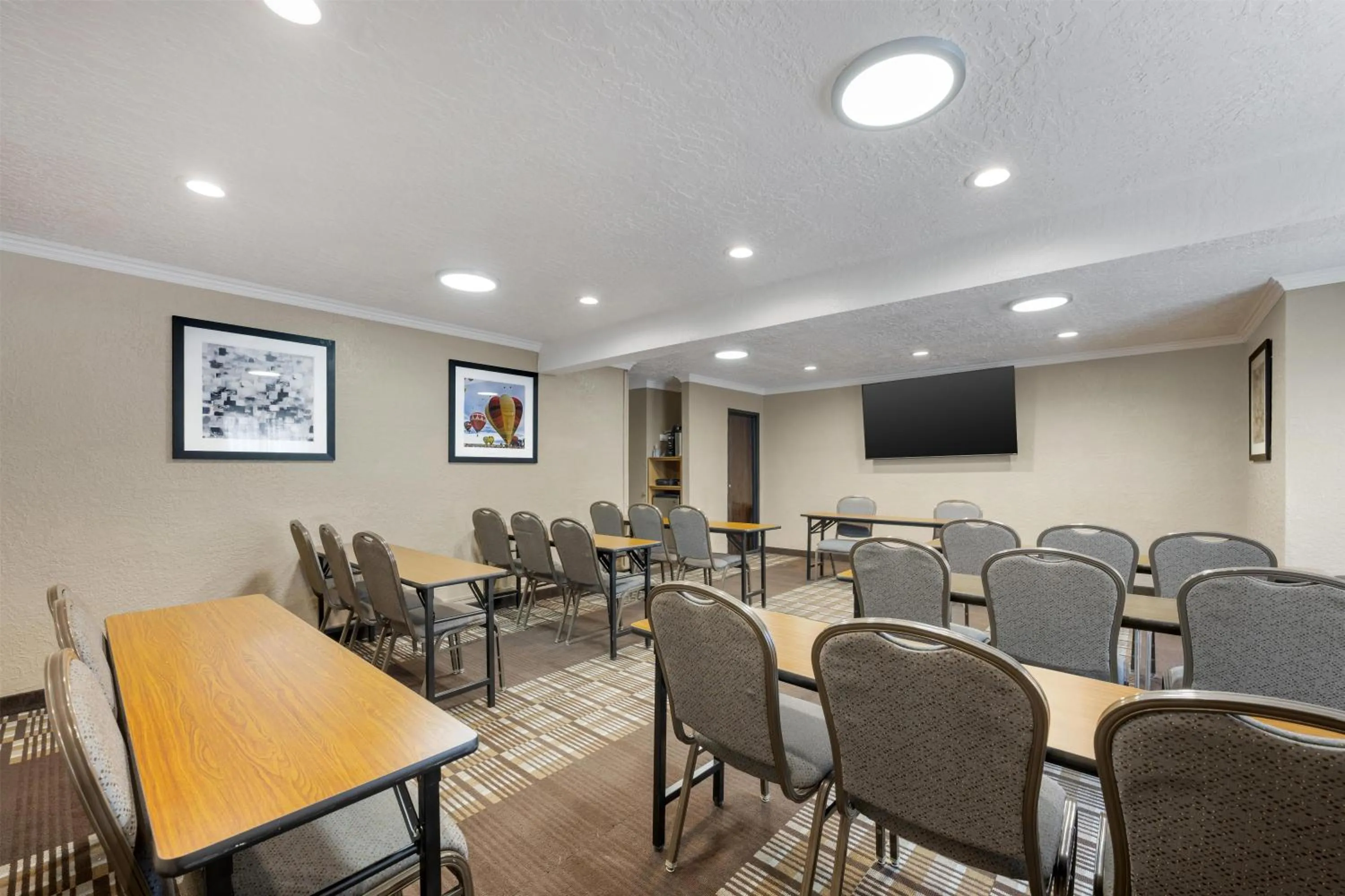 Meeting/conference room in Best Western Airport Albuquerque InnSuites Hotel & Suites