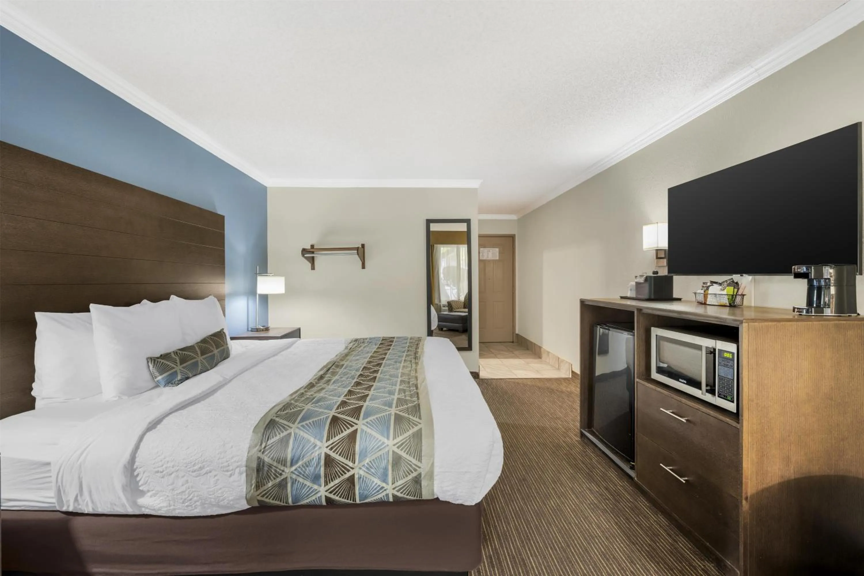 Bedroom, Bed in Best Western Airport Albuquerque InnSuites Hotel & Suites