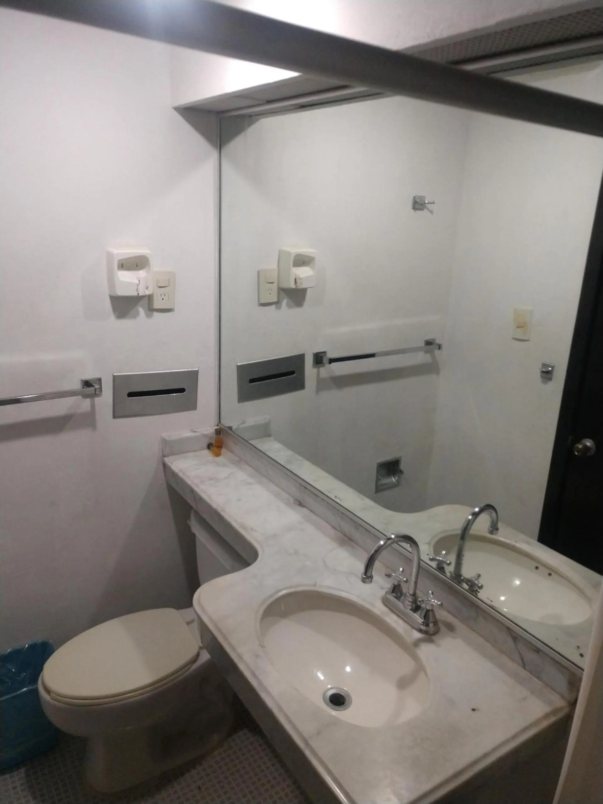 Bathroom in Hotel Maya Tabasco