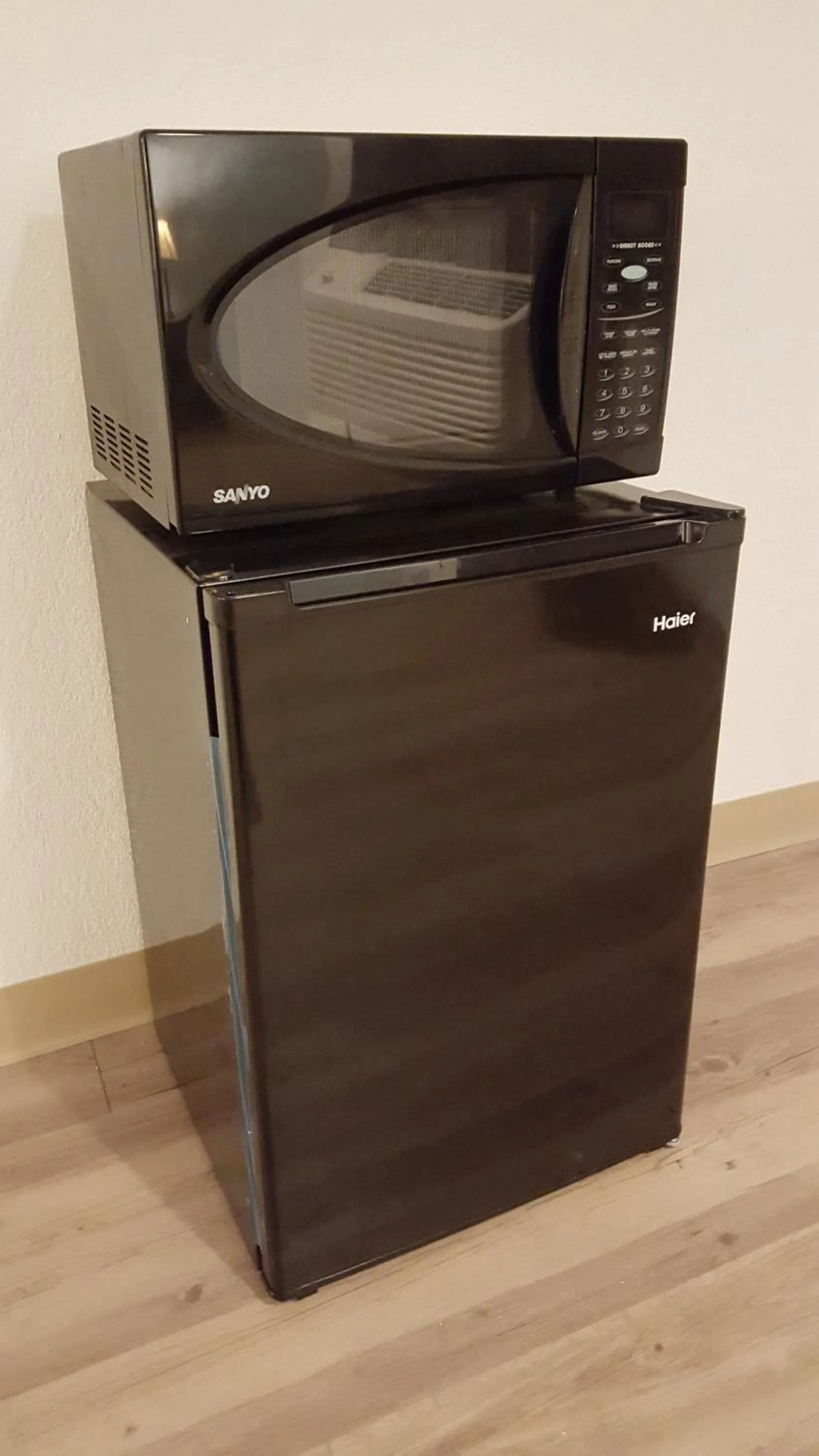 Area and facilities in Tricove Inn & Suites