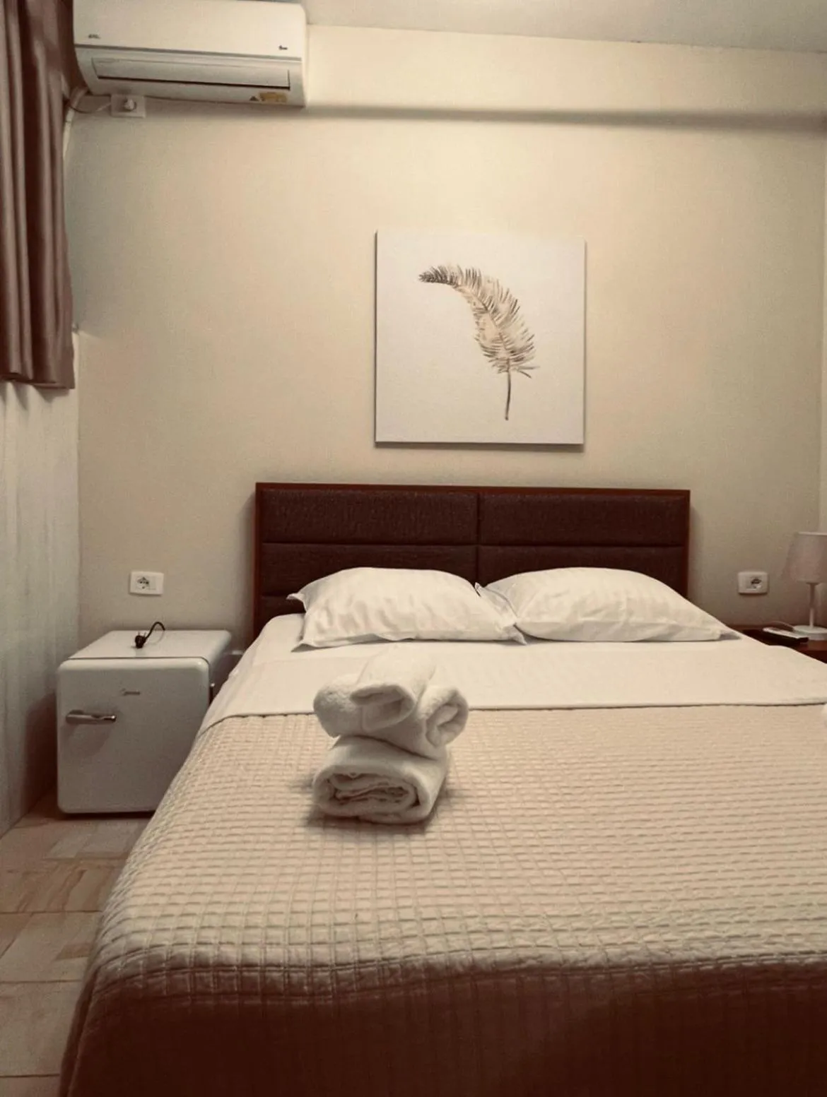 Bedroom, Bed in Bobi Hotel