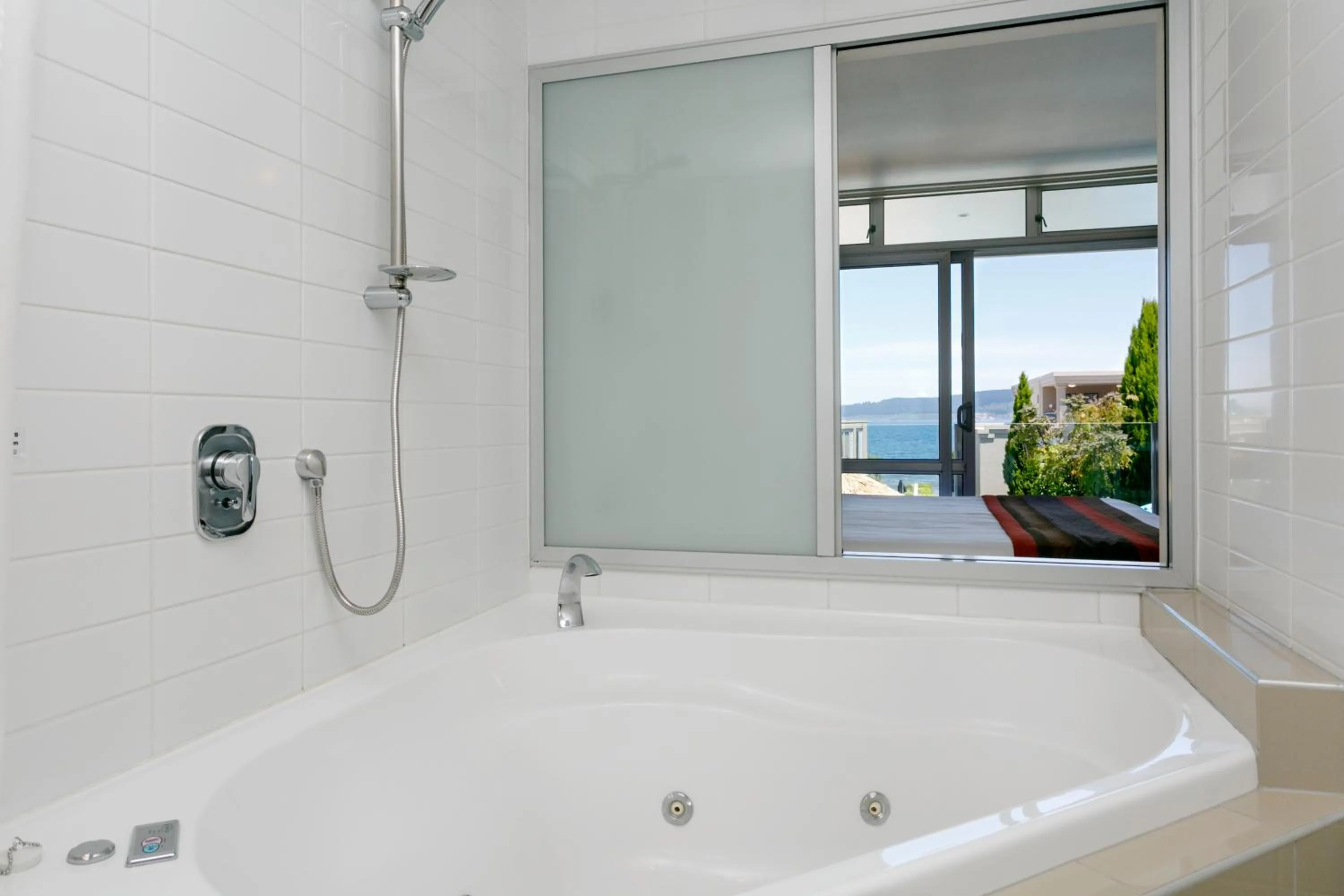 Hot Tub in The Reef Resort