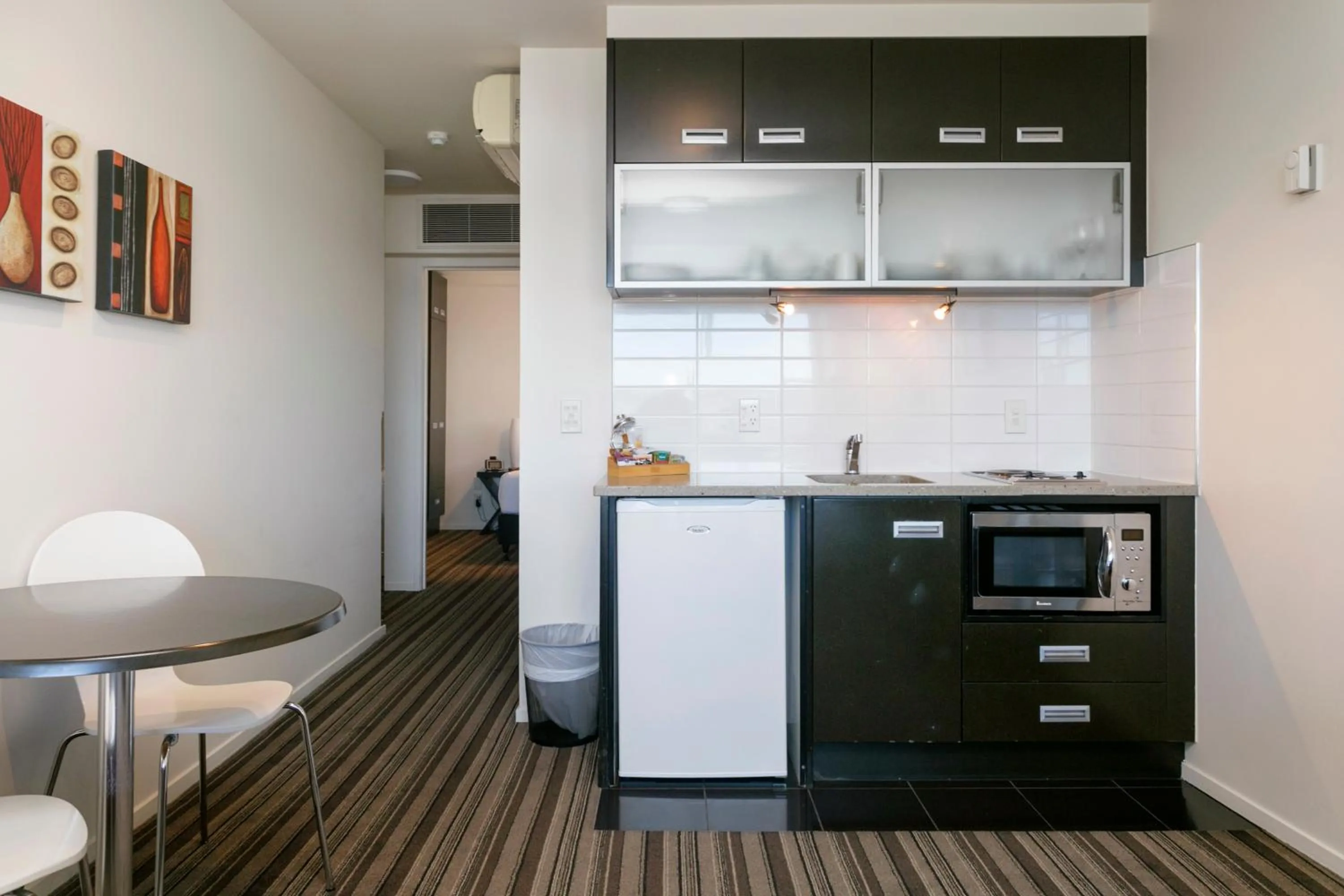 Kitchen or kitchenette in The Reef Resort