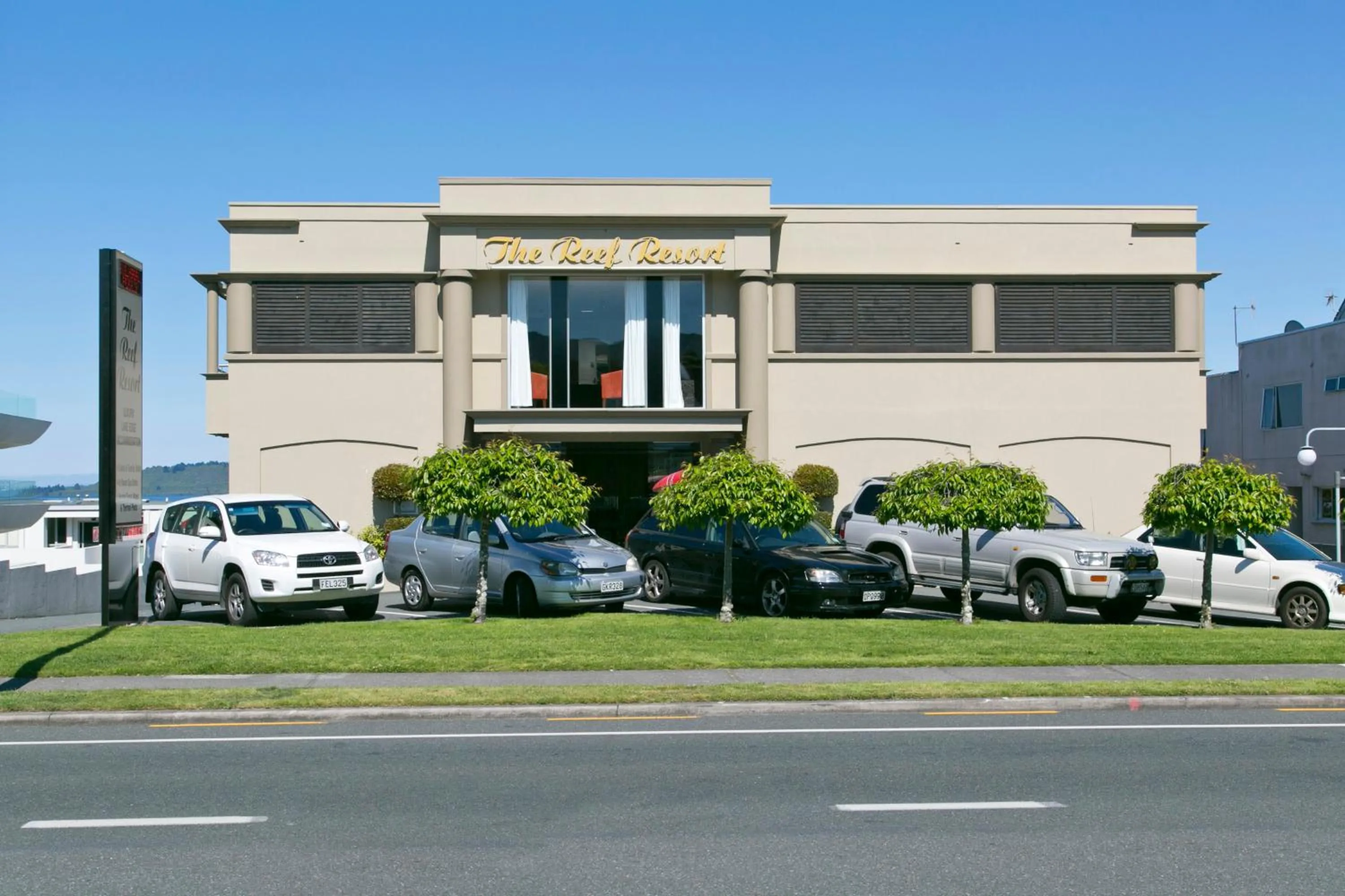 Facade/entrance in The Reef Resort