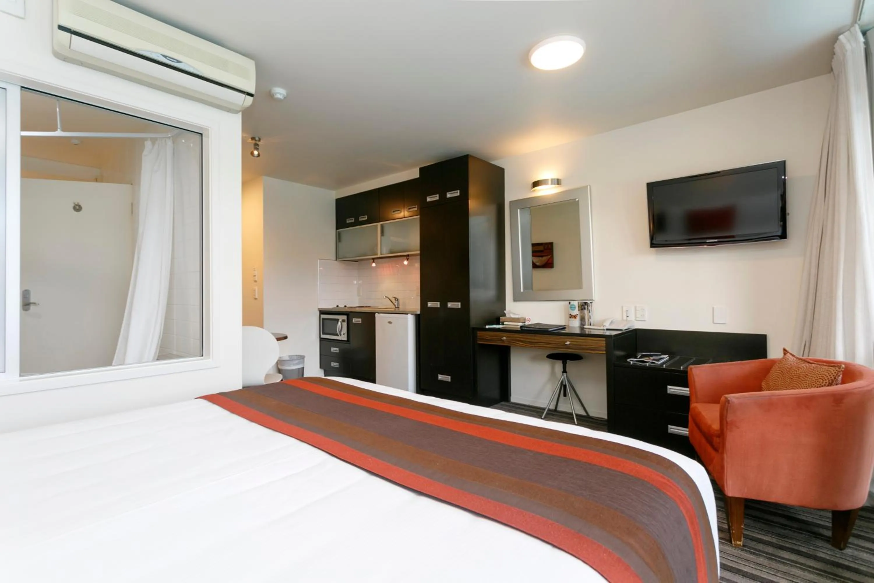 TV and multimedia, Bed in The Reef Resort