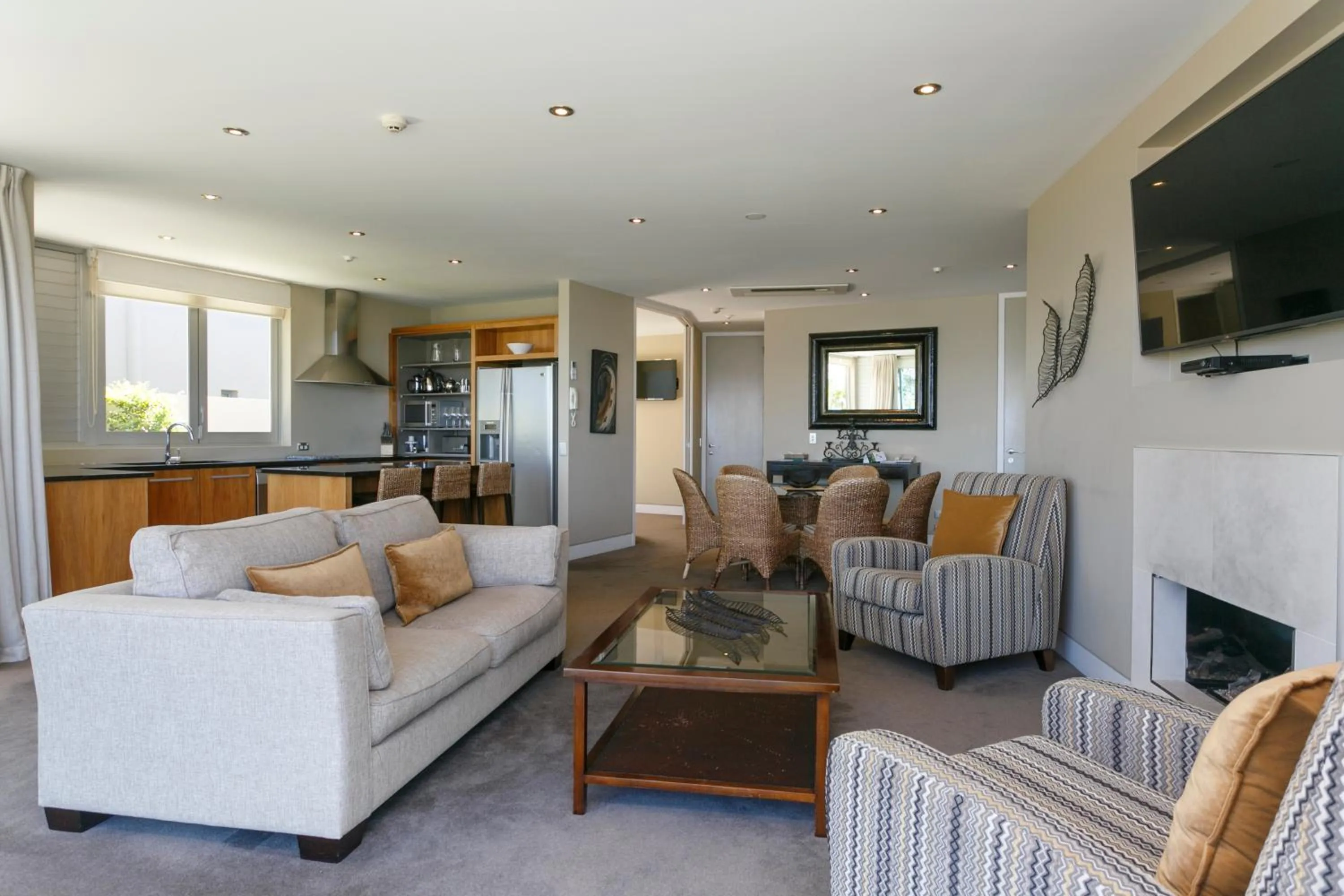 Kitchen or kitchenette in The Reef Resort