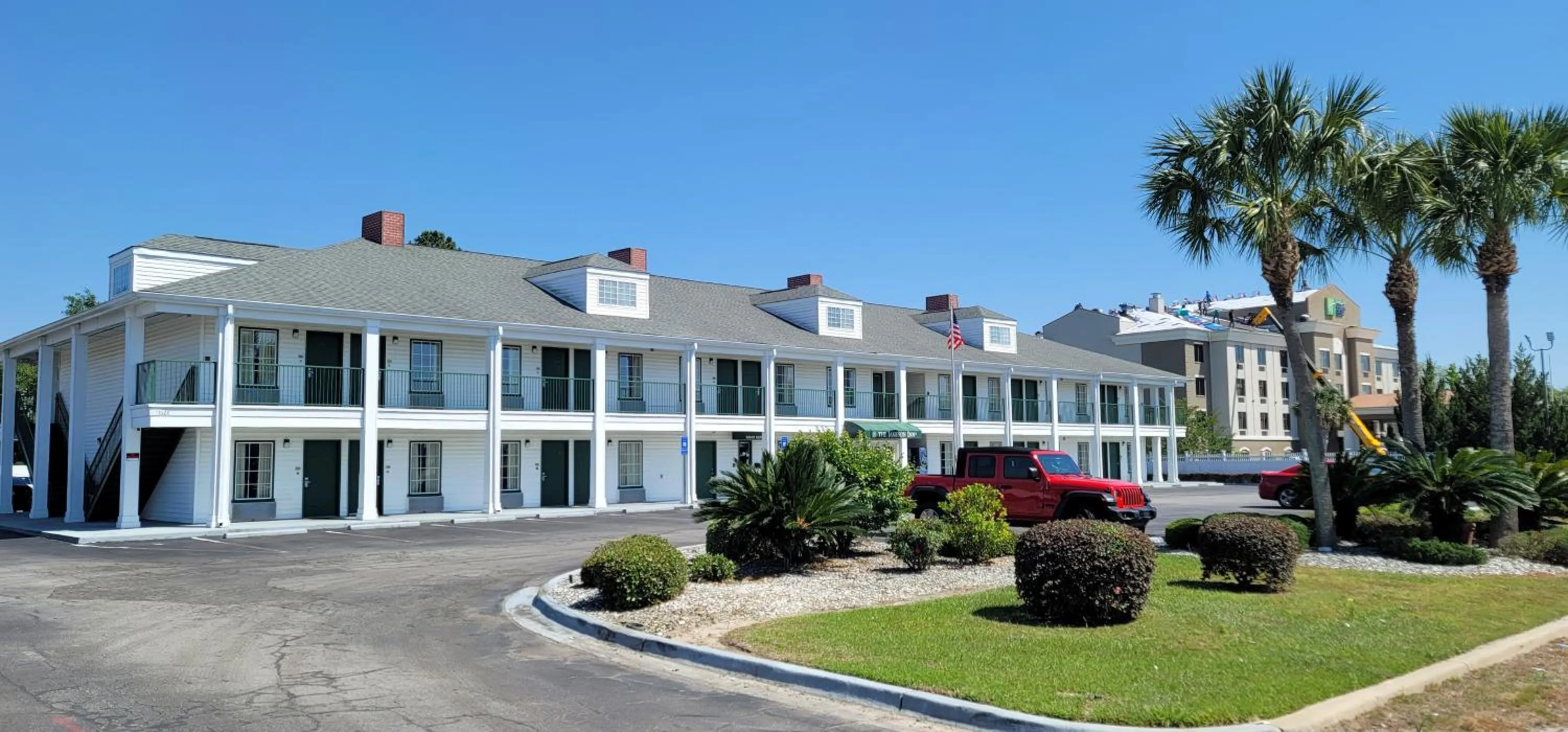 Property building in Jameson Inn Douglas