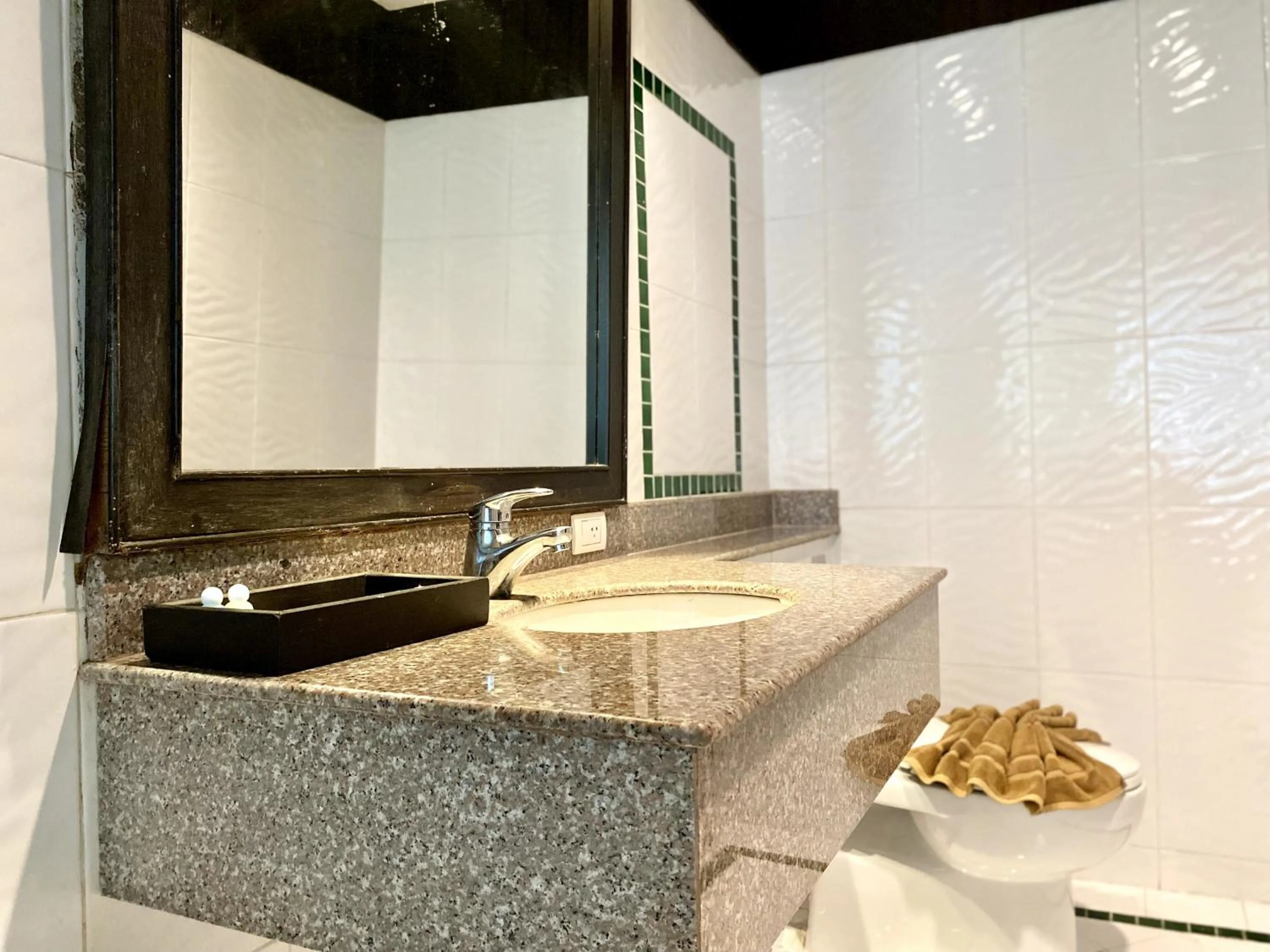 Toilet in APK Resort Patong