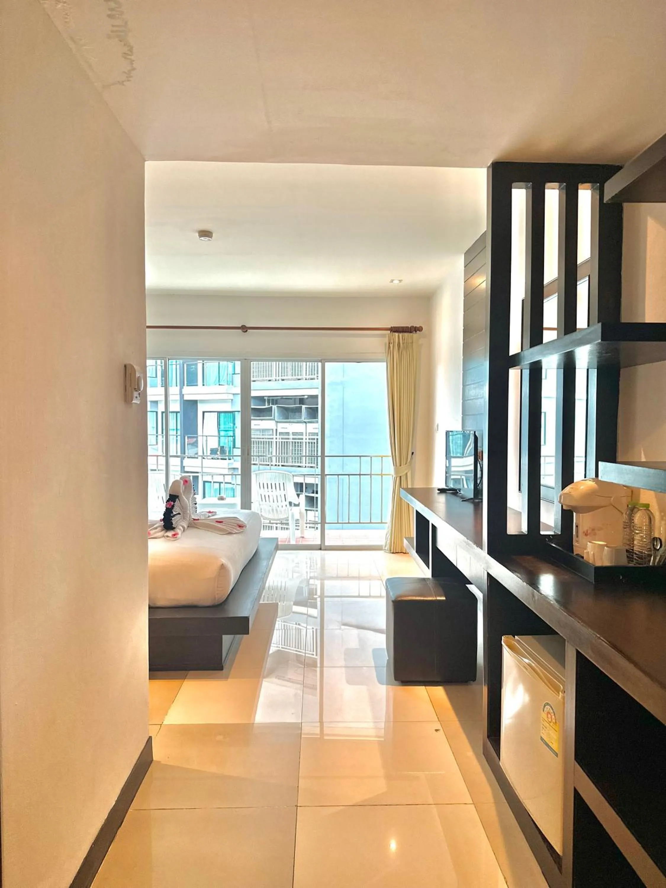 Photo of the whole room, Bed in APK Resort Patong