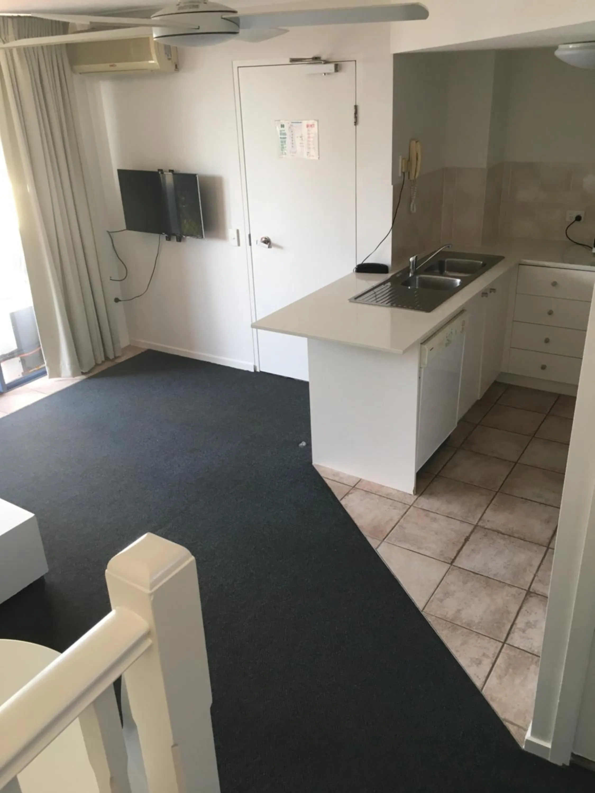 Kitchen or kitchenette in Portobello Resort Apartments