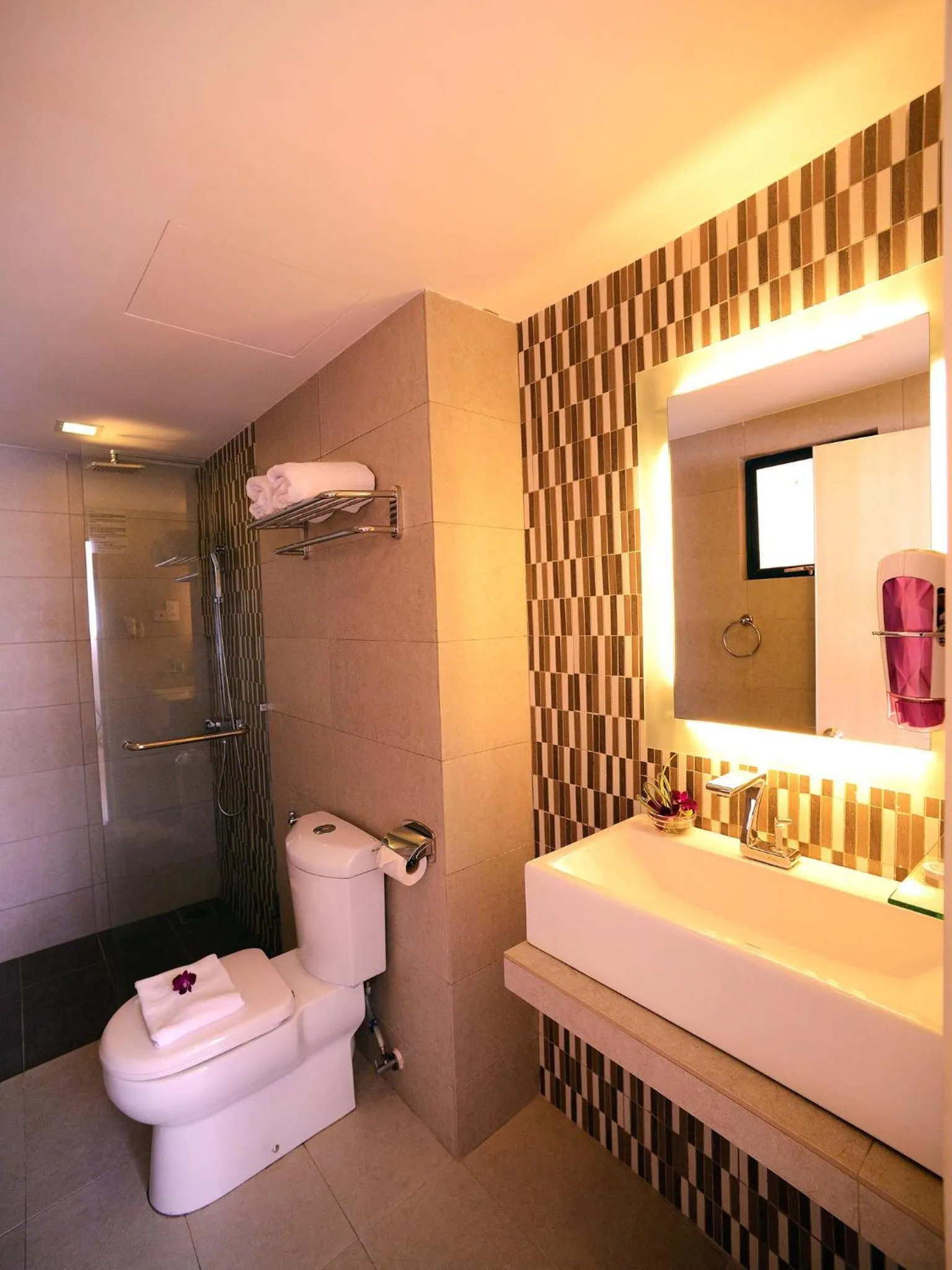 Toilet in Bella Vista Waterfront Resort, Kuah Langkawi