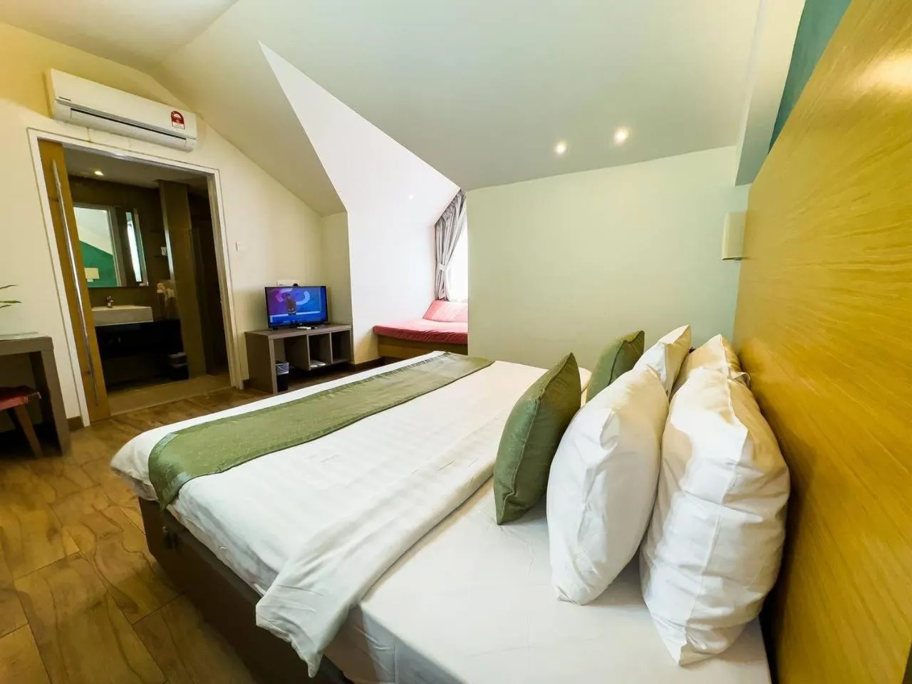 Bed in Bella Vista Waterfront Resort, Kuah Langkawi