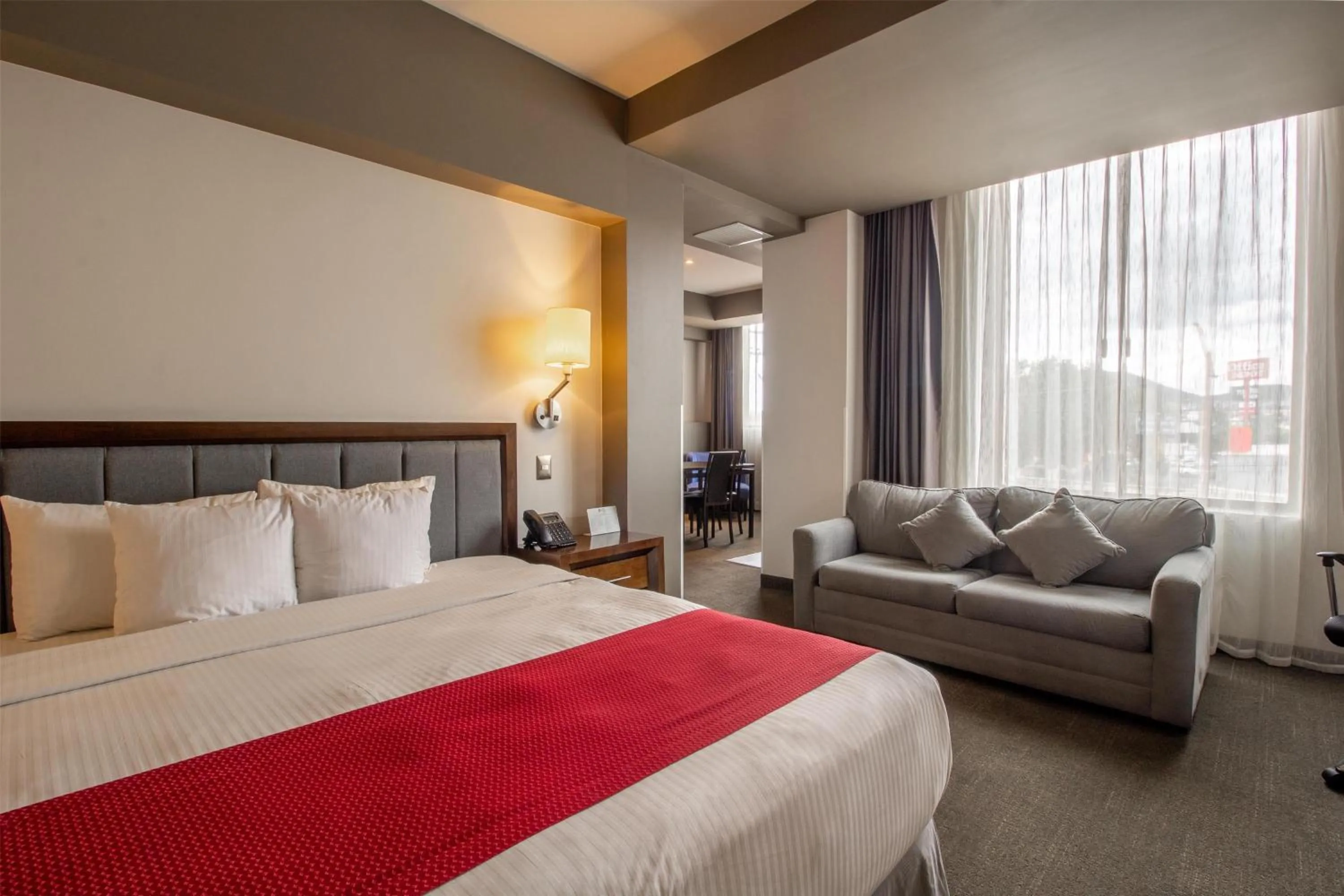 Photo of the whole room, Bed in Best Western Plus Santa Cecilia Pachuca