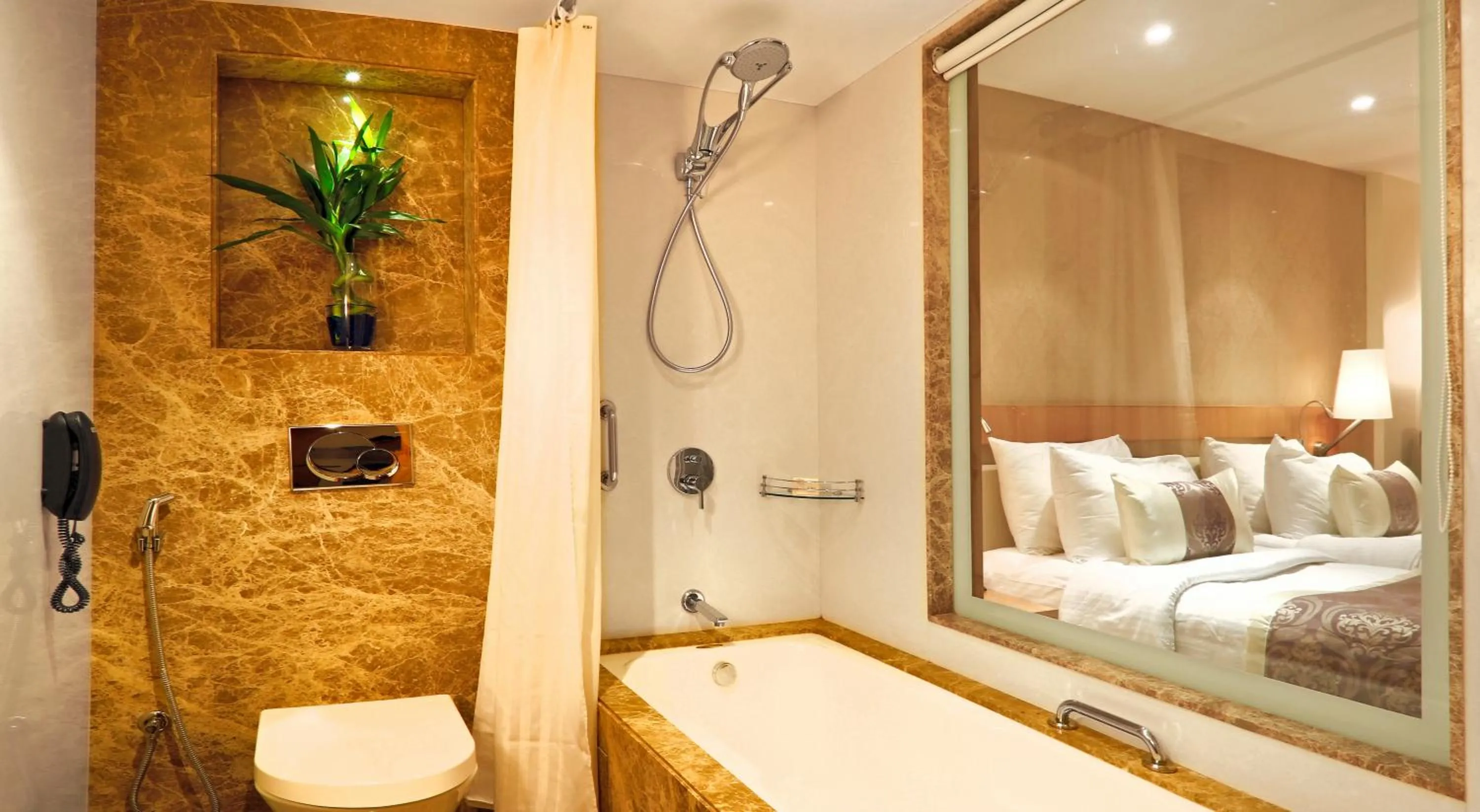 Bathroom, Bed in Hotel Bawa International