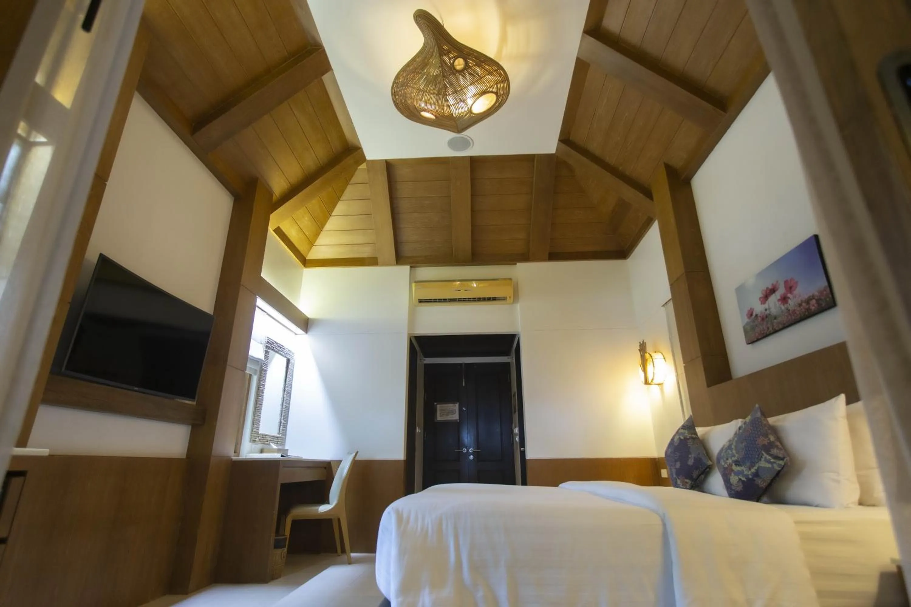 Bed in Tup Kaek Sunset Beach Resort-SHA Plus