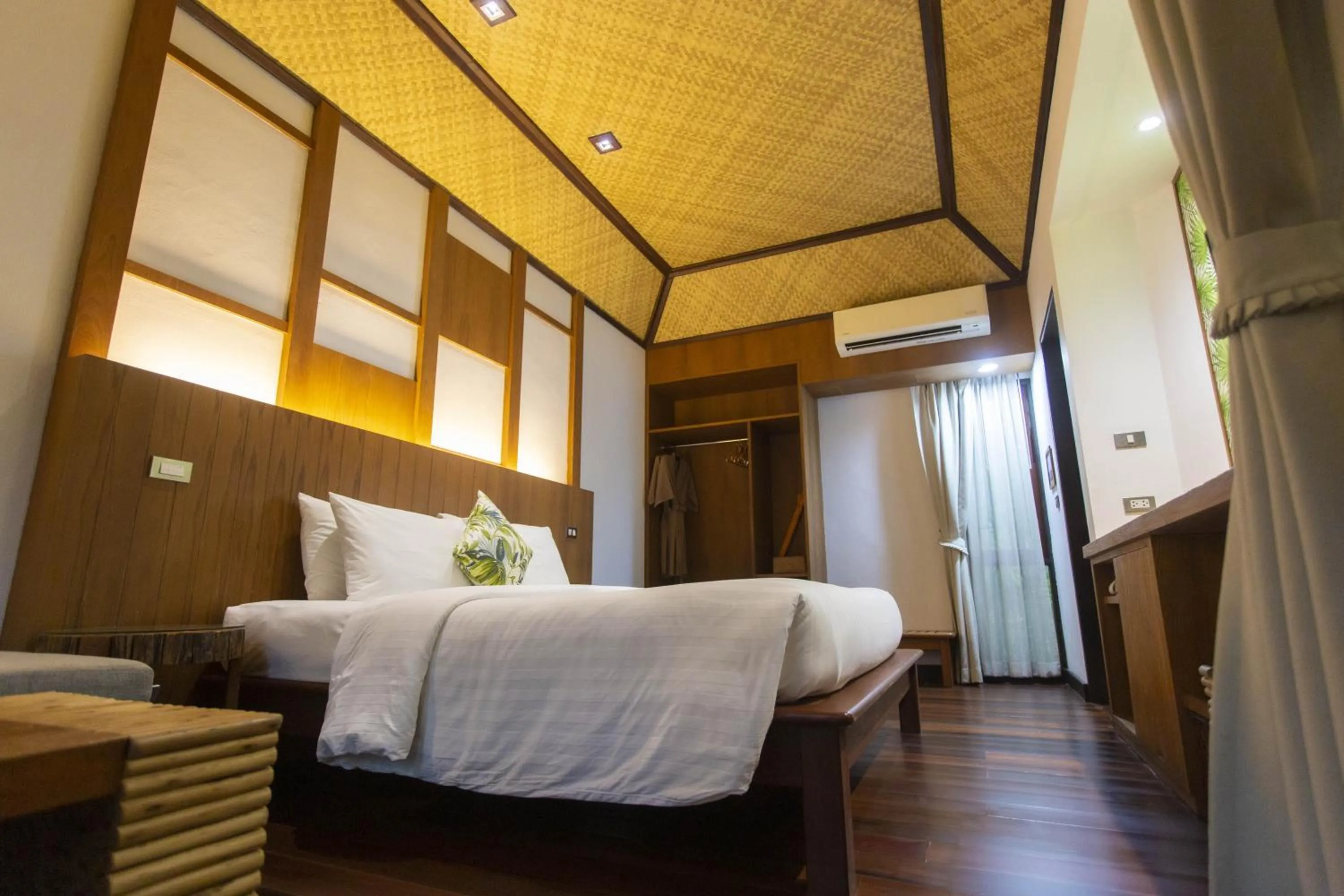 Bed in Tup Kaek Sunset Beach Resort-SHA Plus