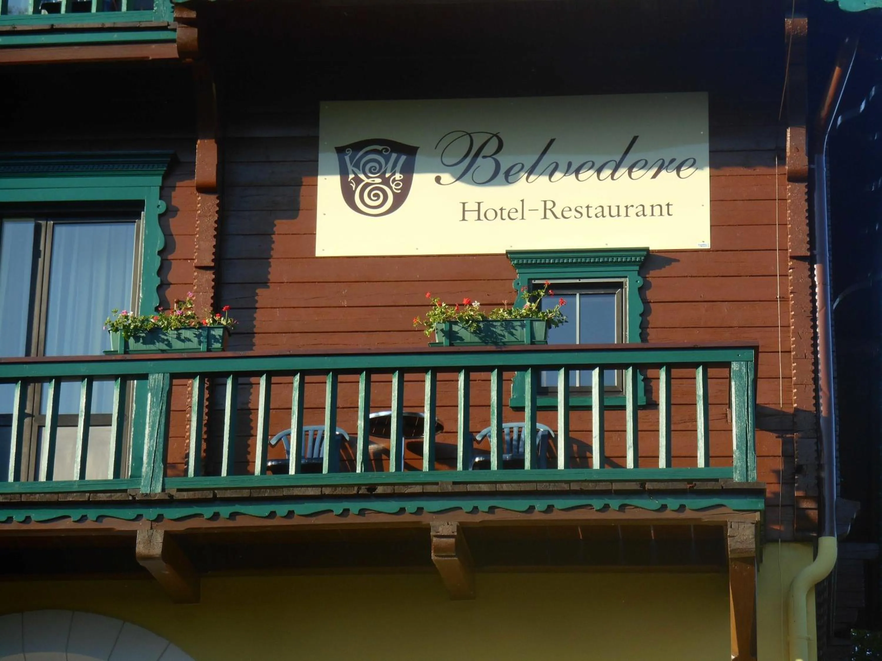 Property logo or sign in Belvedere