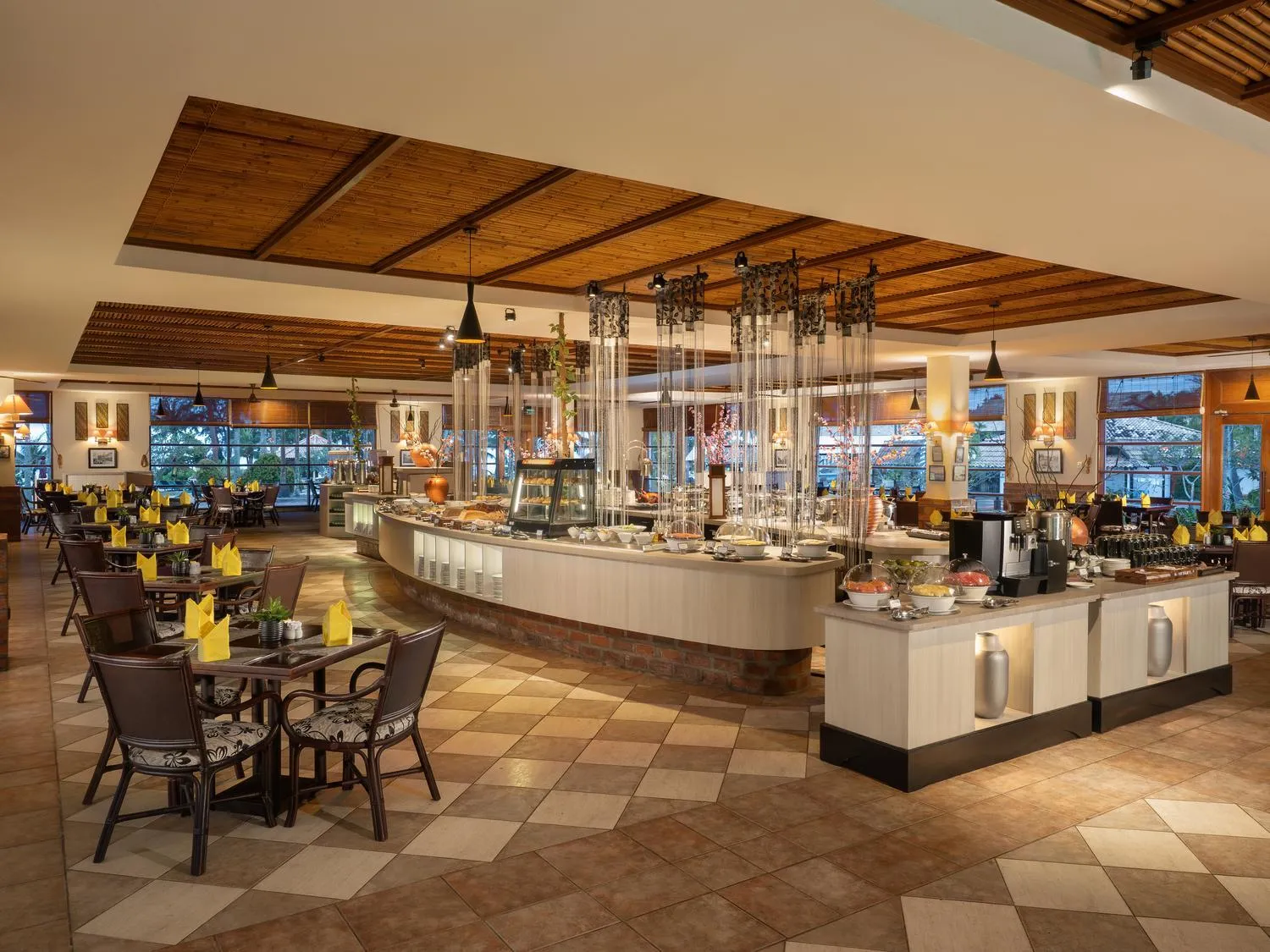 Restaurant/places to eat in Banyu Biru Villa