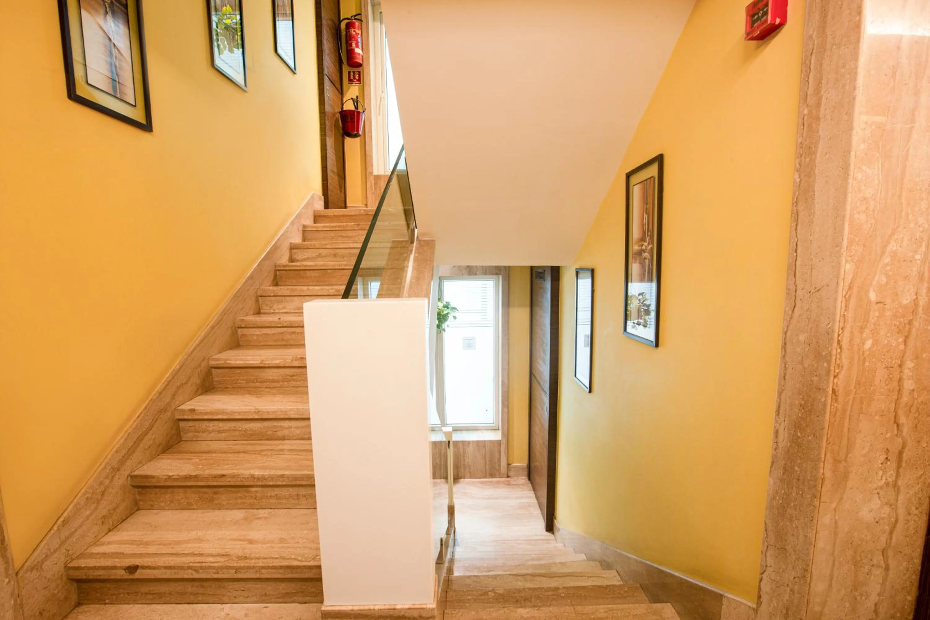 Hotel Bawa Continental