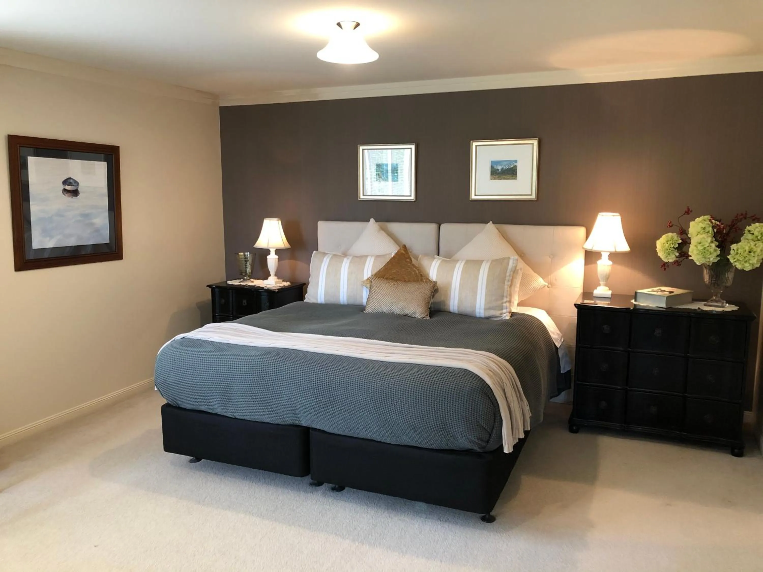 Property building, Bed in KARANDA BnB