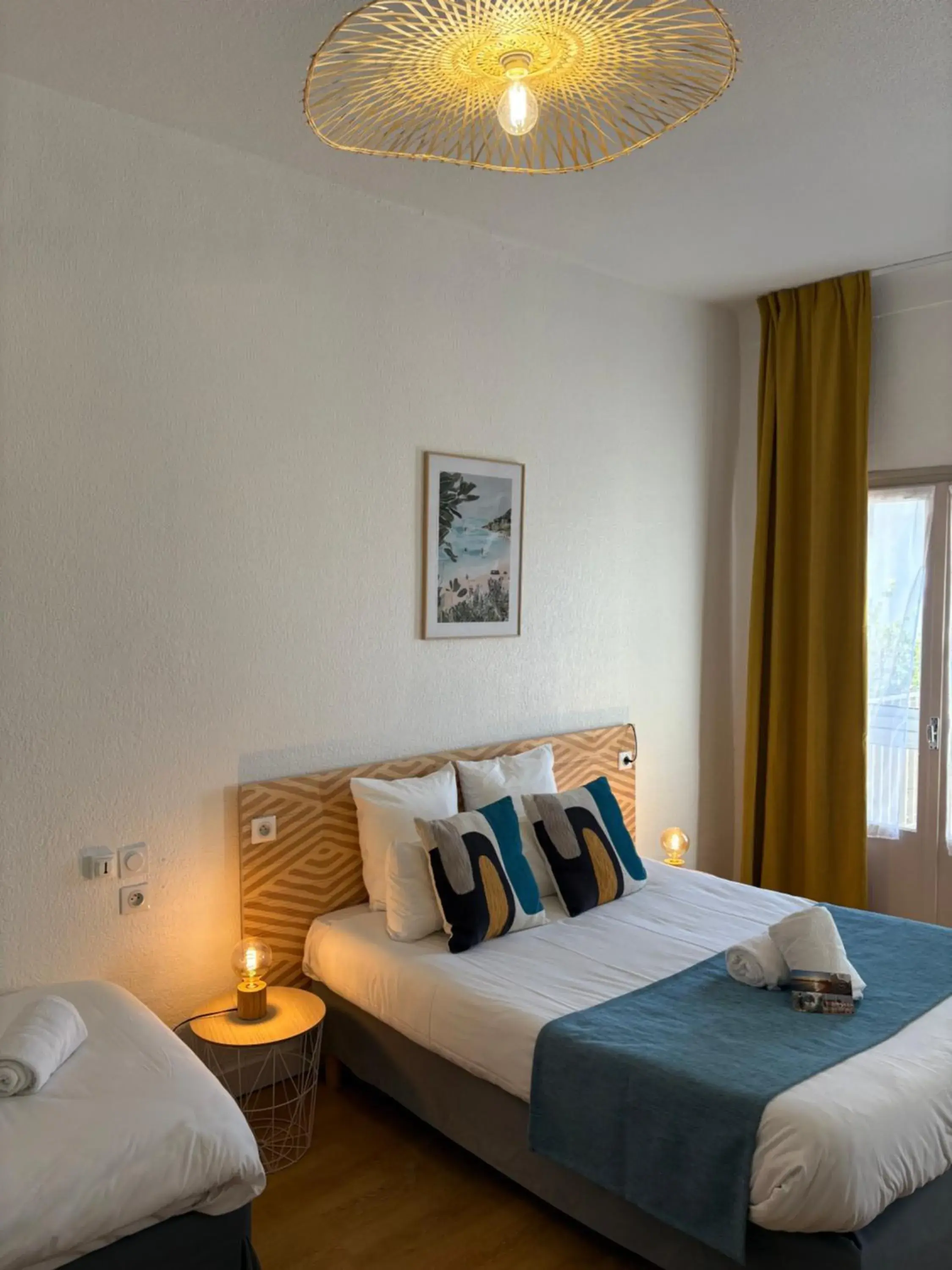 Family Room with City View in Hotel Saint Georges, Face à la mer Family Room with City View in Hotel Saint Georges, Face à la mer