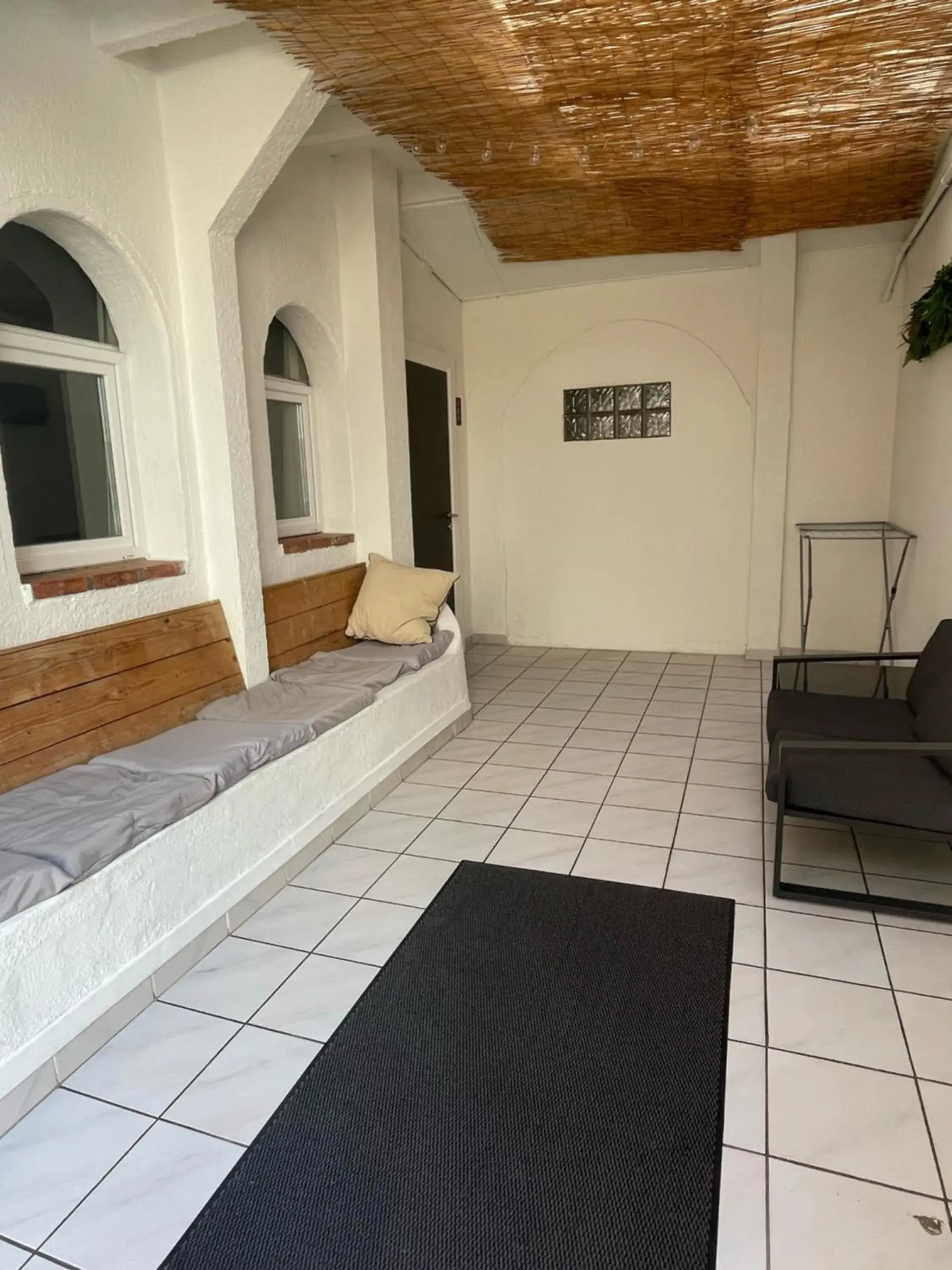 Family Suite with Patio View and Terrace in Hotel Saint Georges, Face à la mer Family Suite with Patio View and Terrace in Hotel Saint Georges, Face à la mer