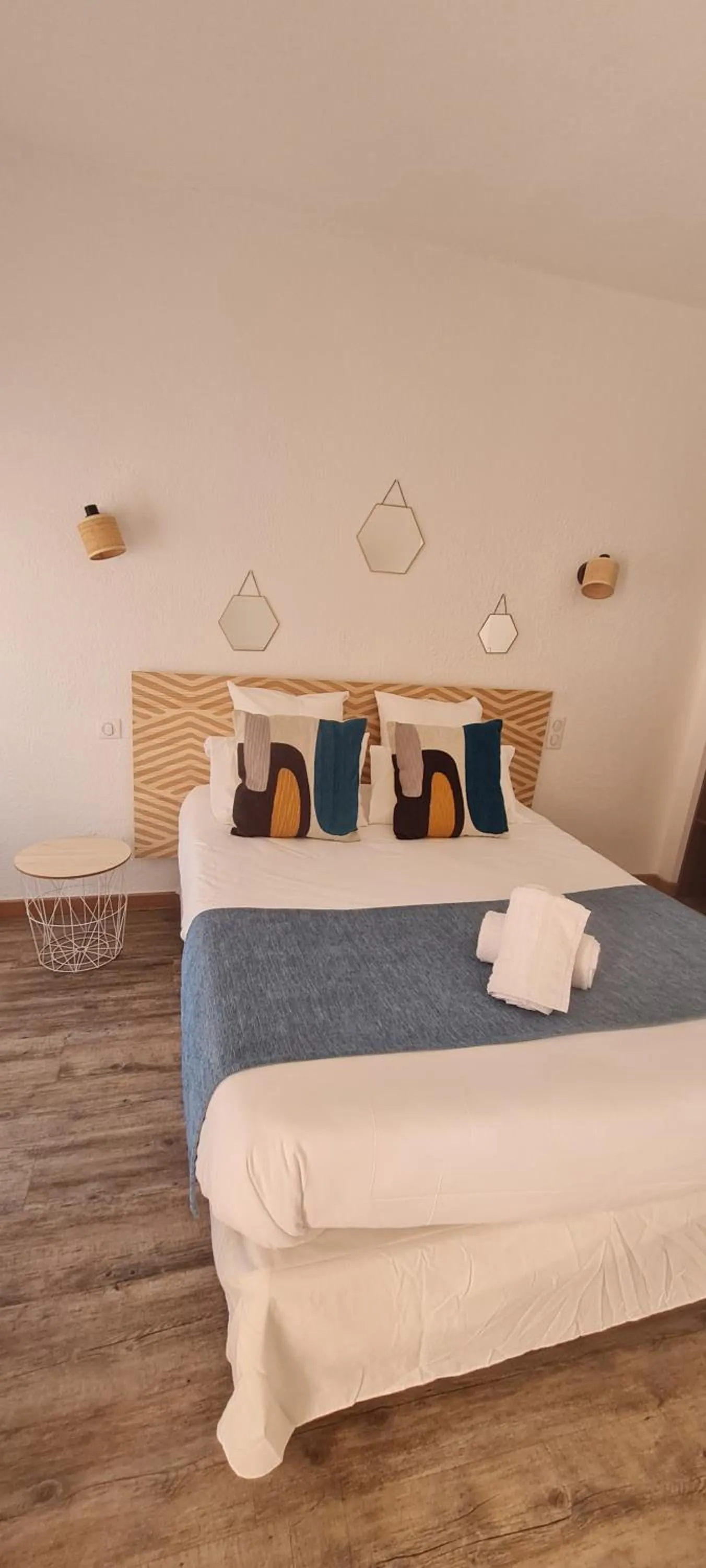 Bed in Hotel Saint Georges, Face à la mer