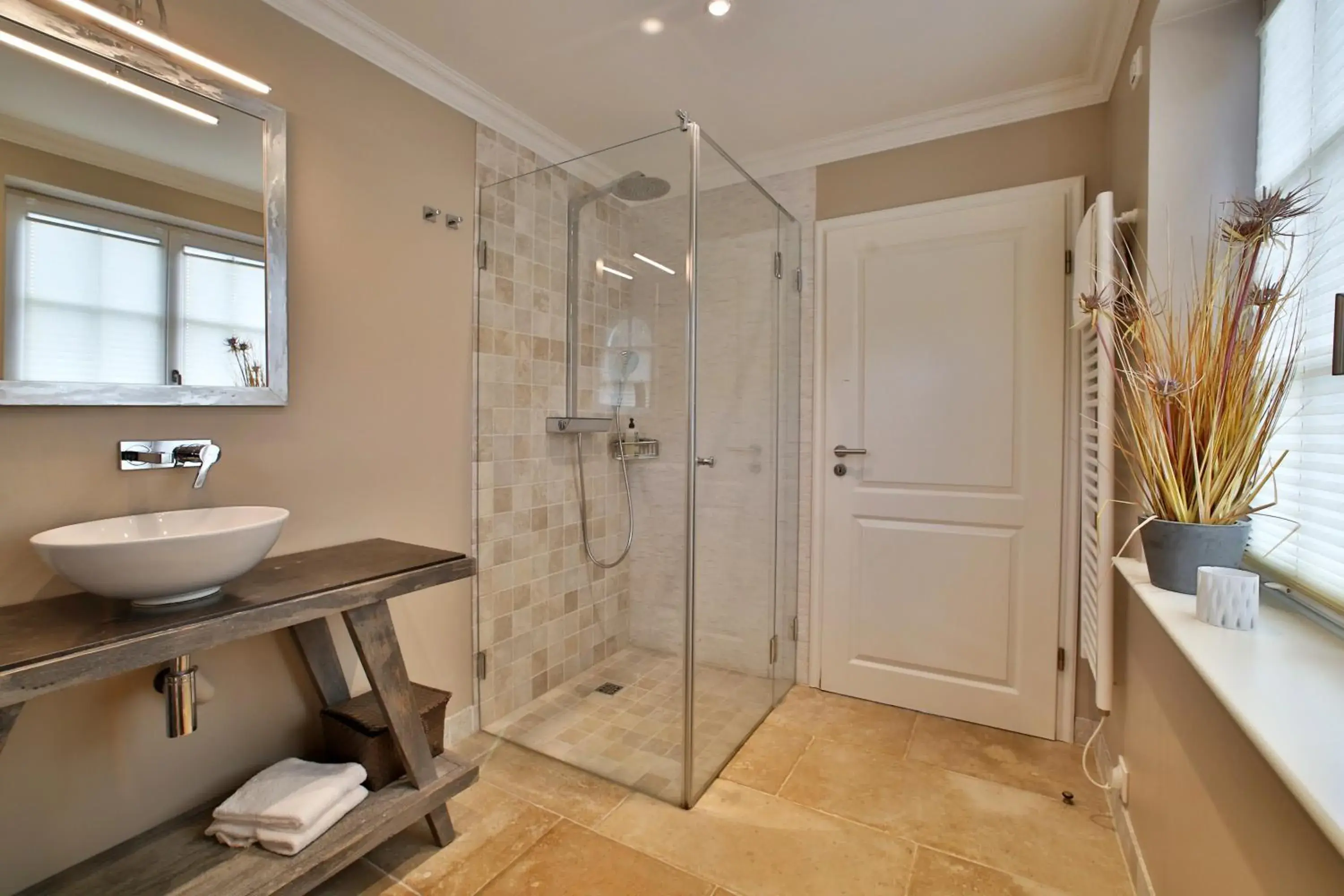 Deluxe Double Room with Side Sea View in ApartHotel Seepferdchen Deluxe Double Room with Side Sea View in ApartHotel Seepferdchen