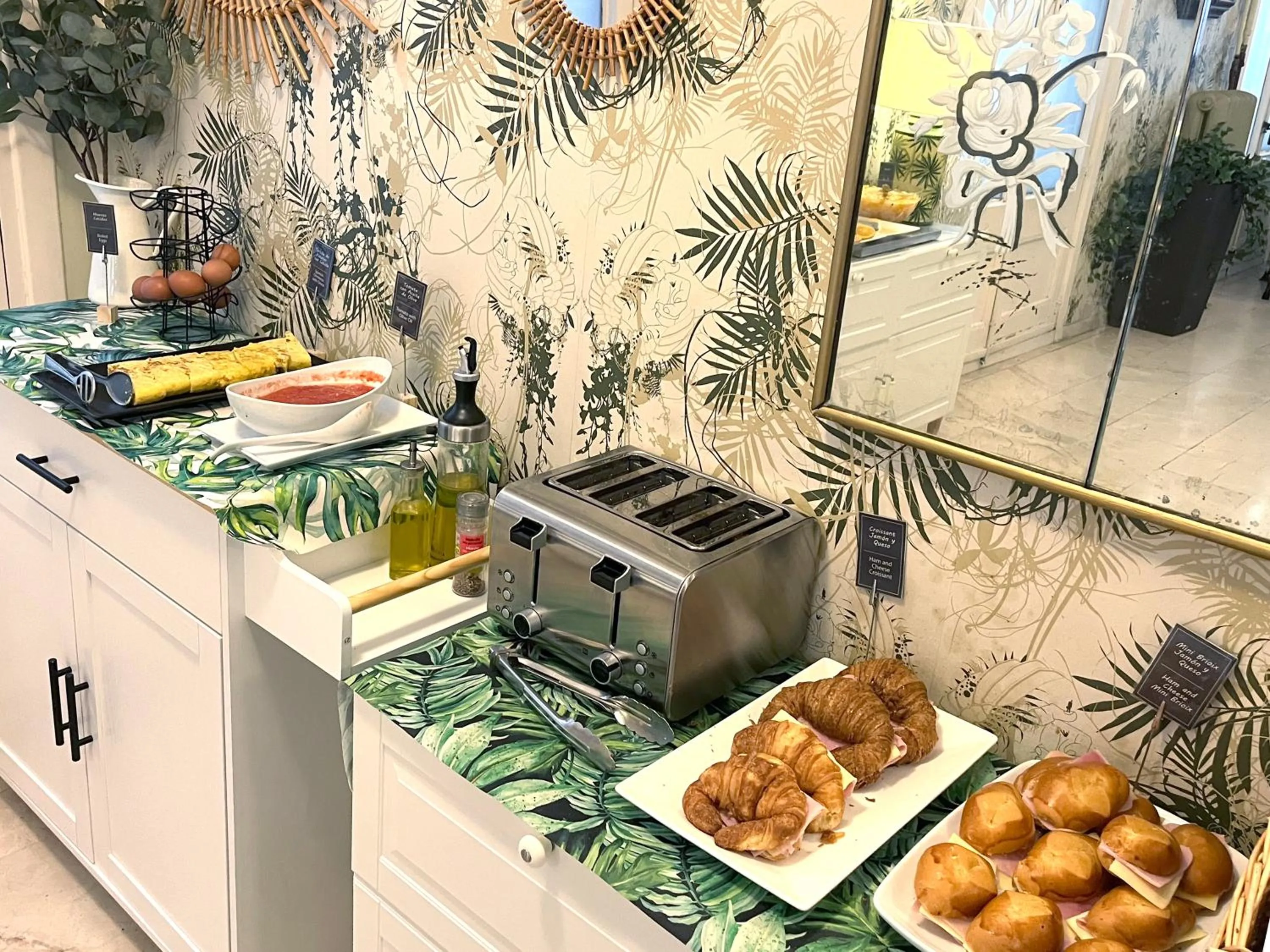 Buffet breakfast in Hotel Lloret Ramblas