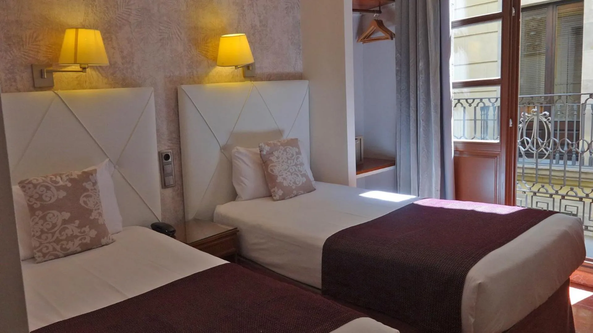 Bed in Hotel Lloret Ramblas