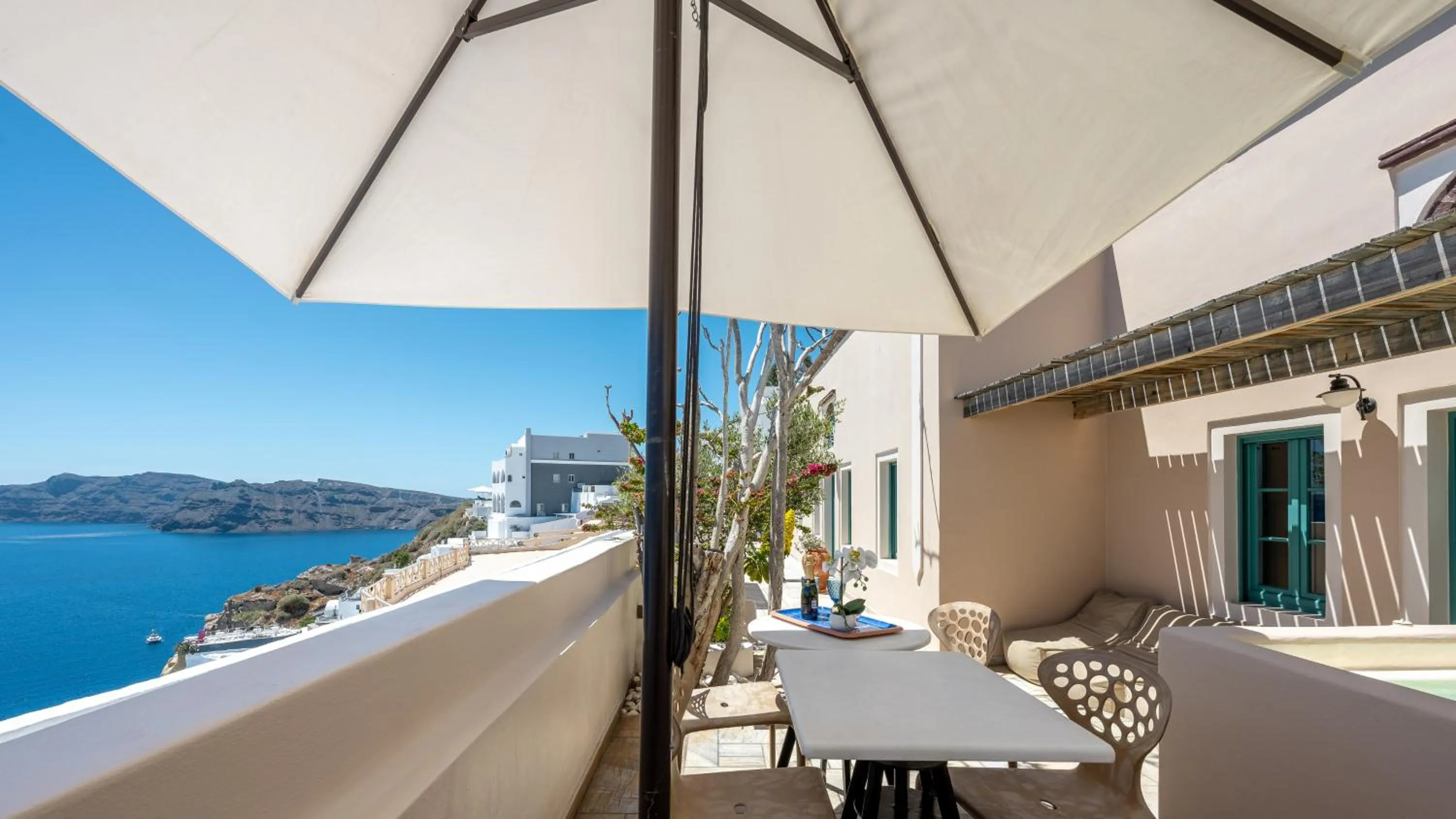 Patio in Passion Blue Villas