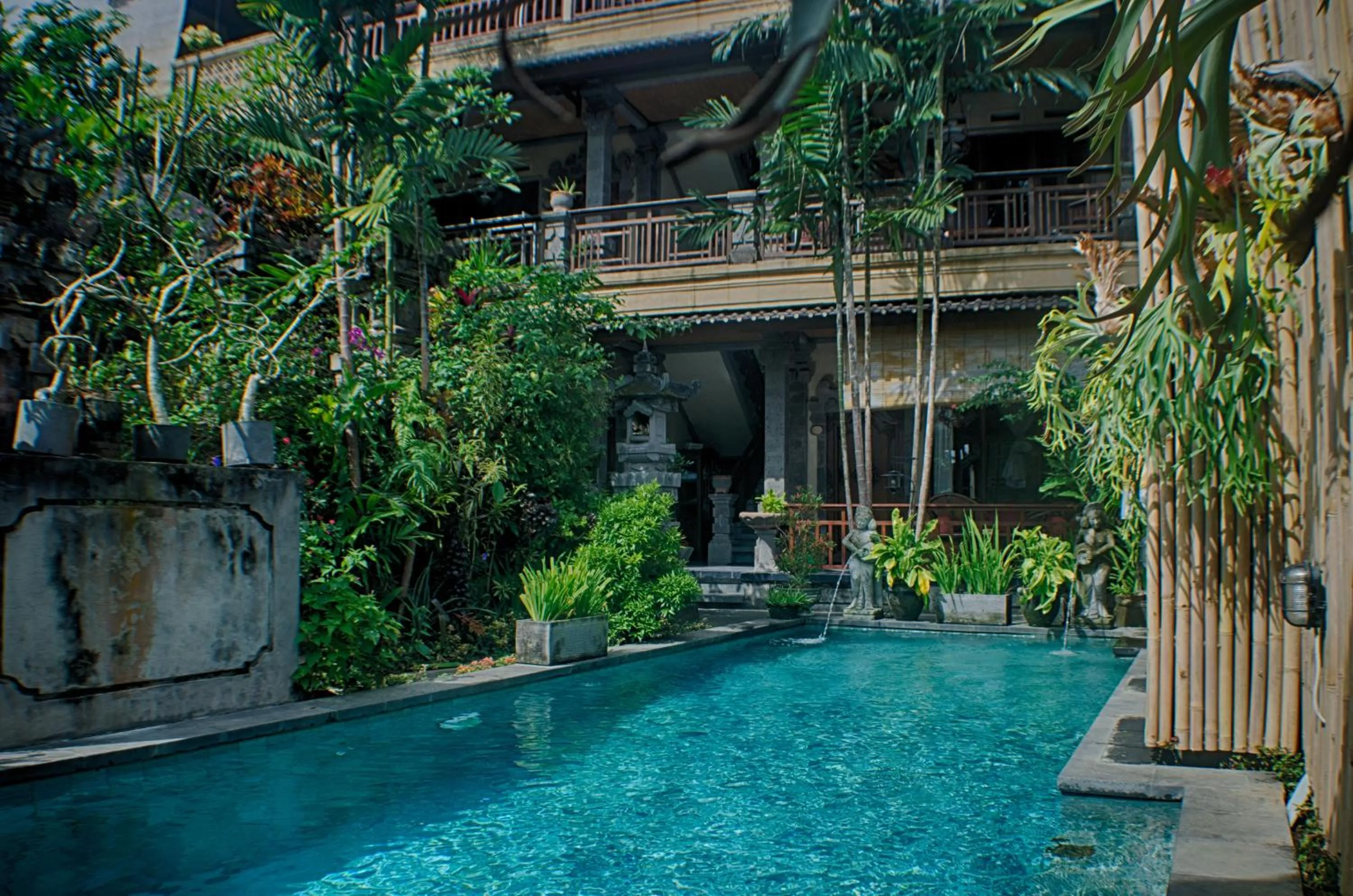 Swimming pool in Rumah Roda