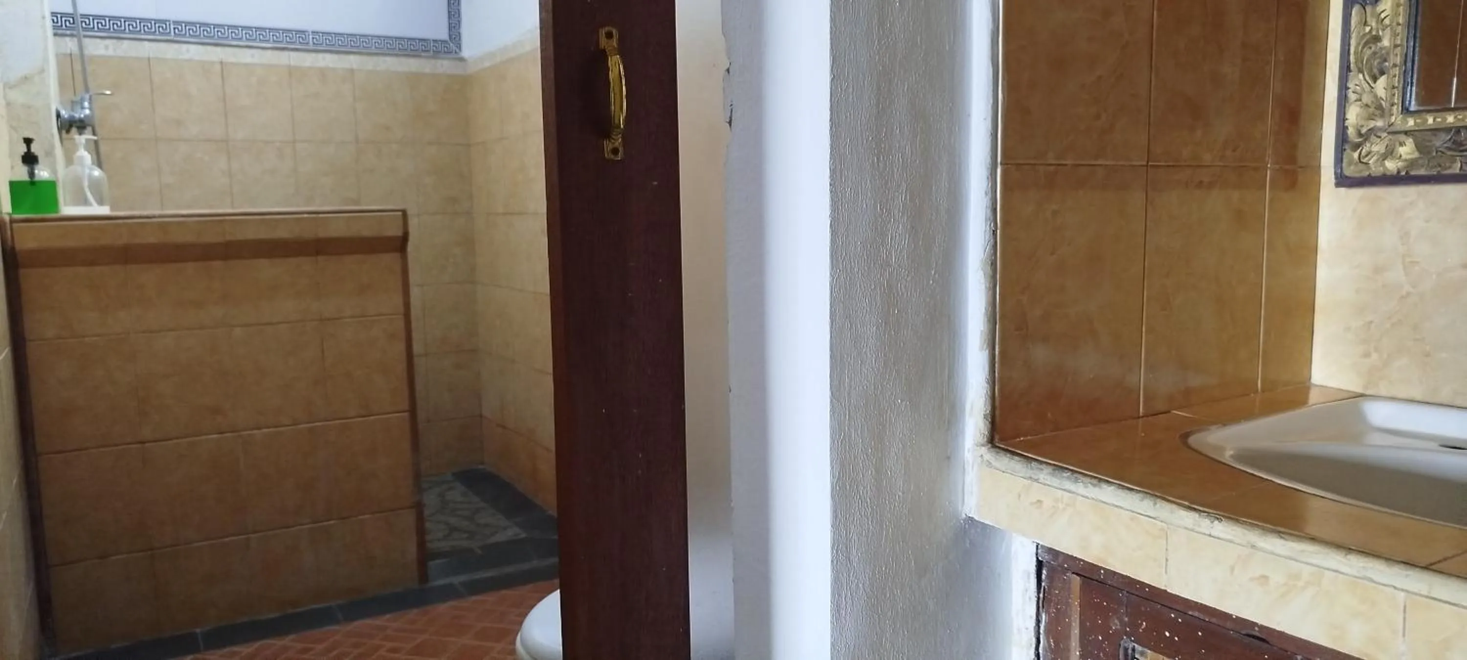 Shower in Rumah Roda