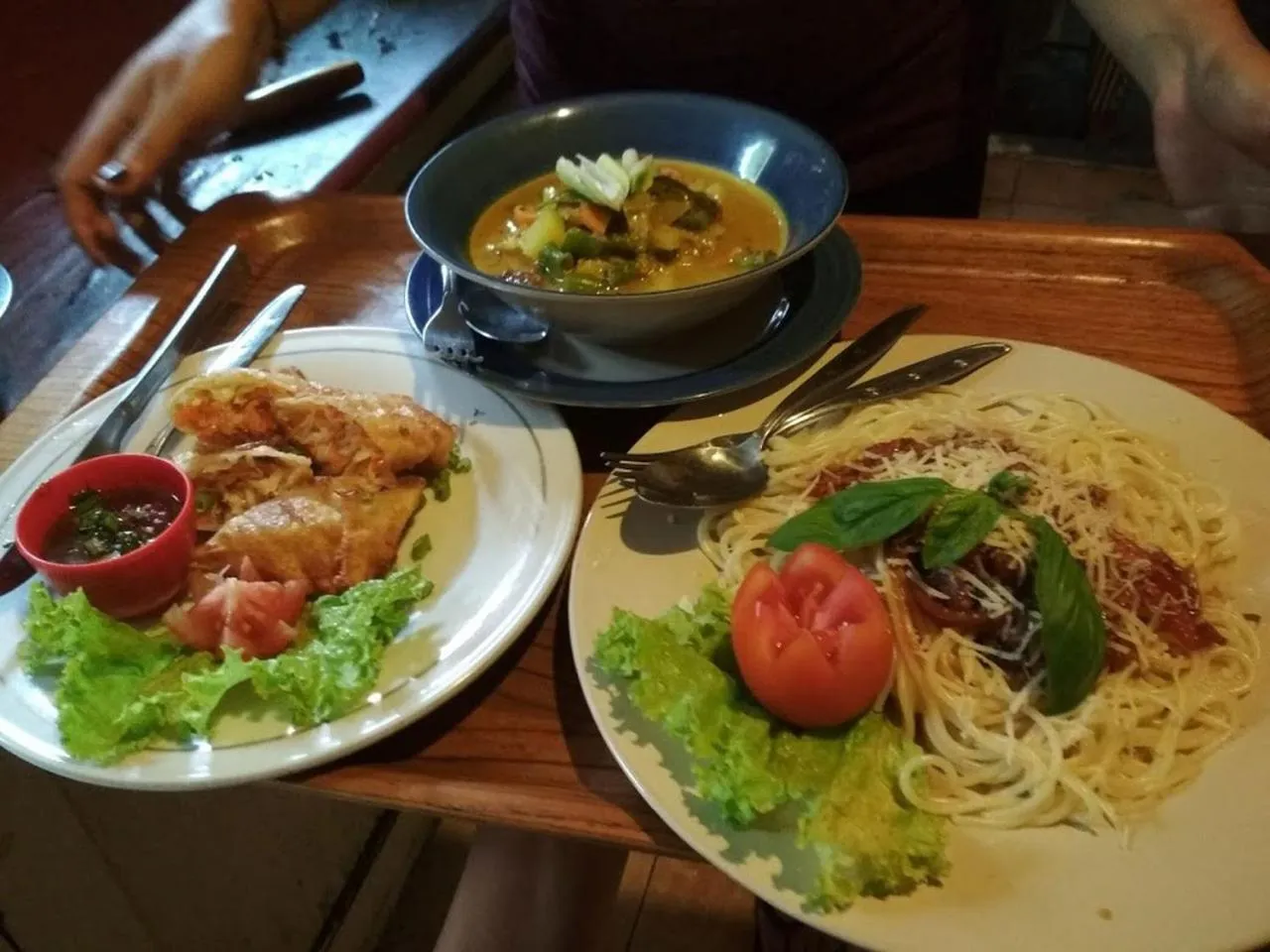 Restaurant/places to eat in Rumah Roda