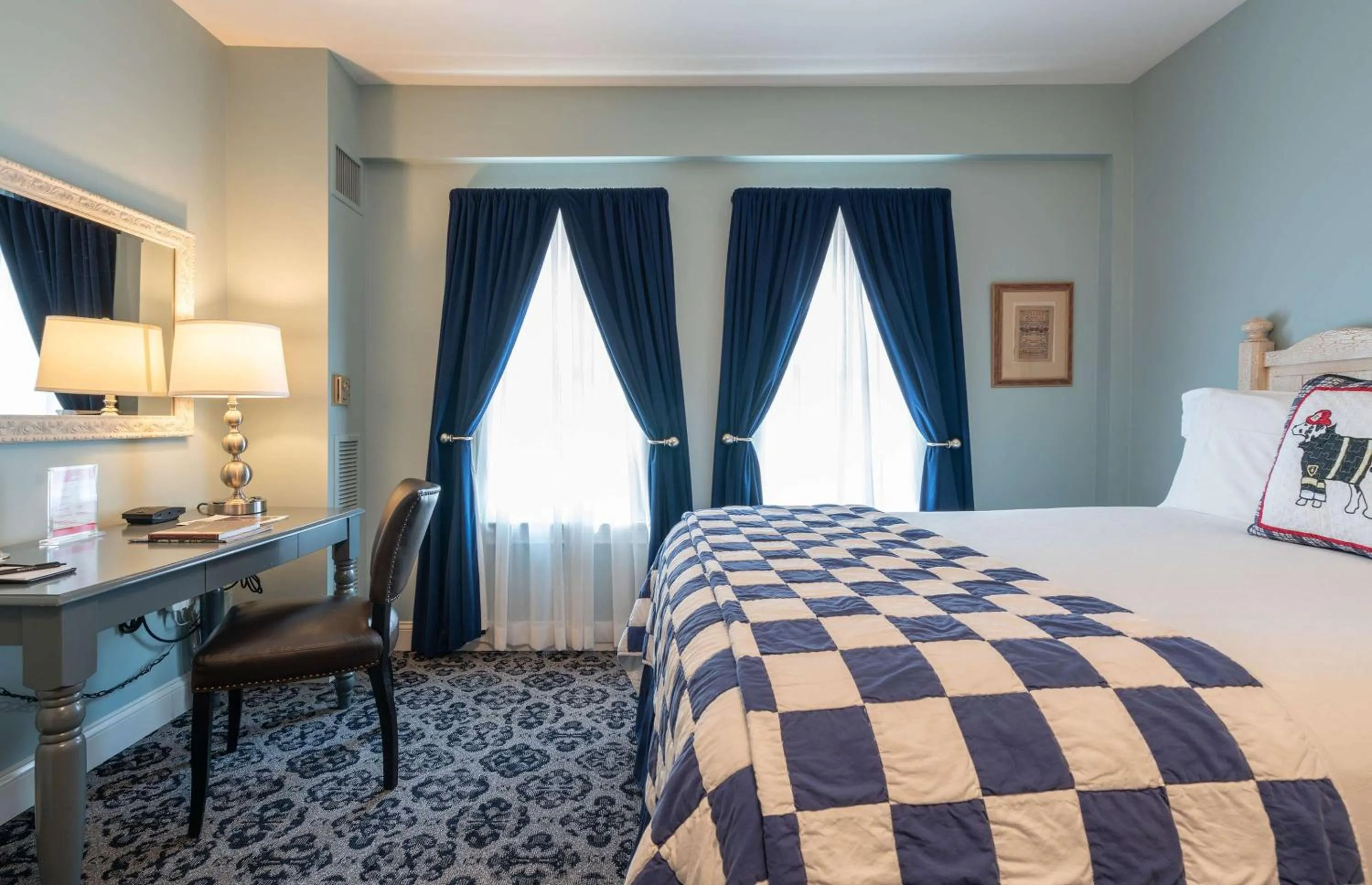 Bedroom, Bed in The Kendall Hotel at the Engine 7 Firehouse